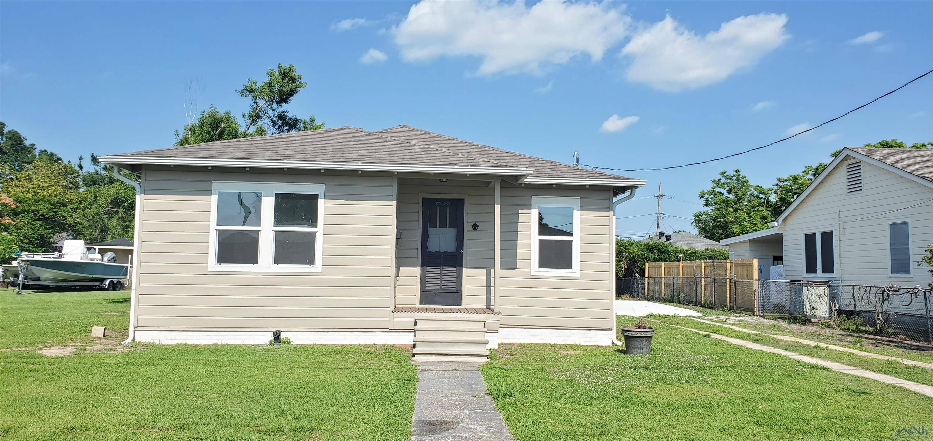 Houma, LA 70364,648 Duval Avenue