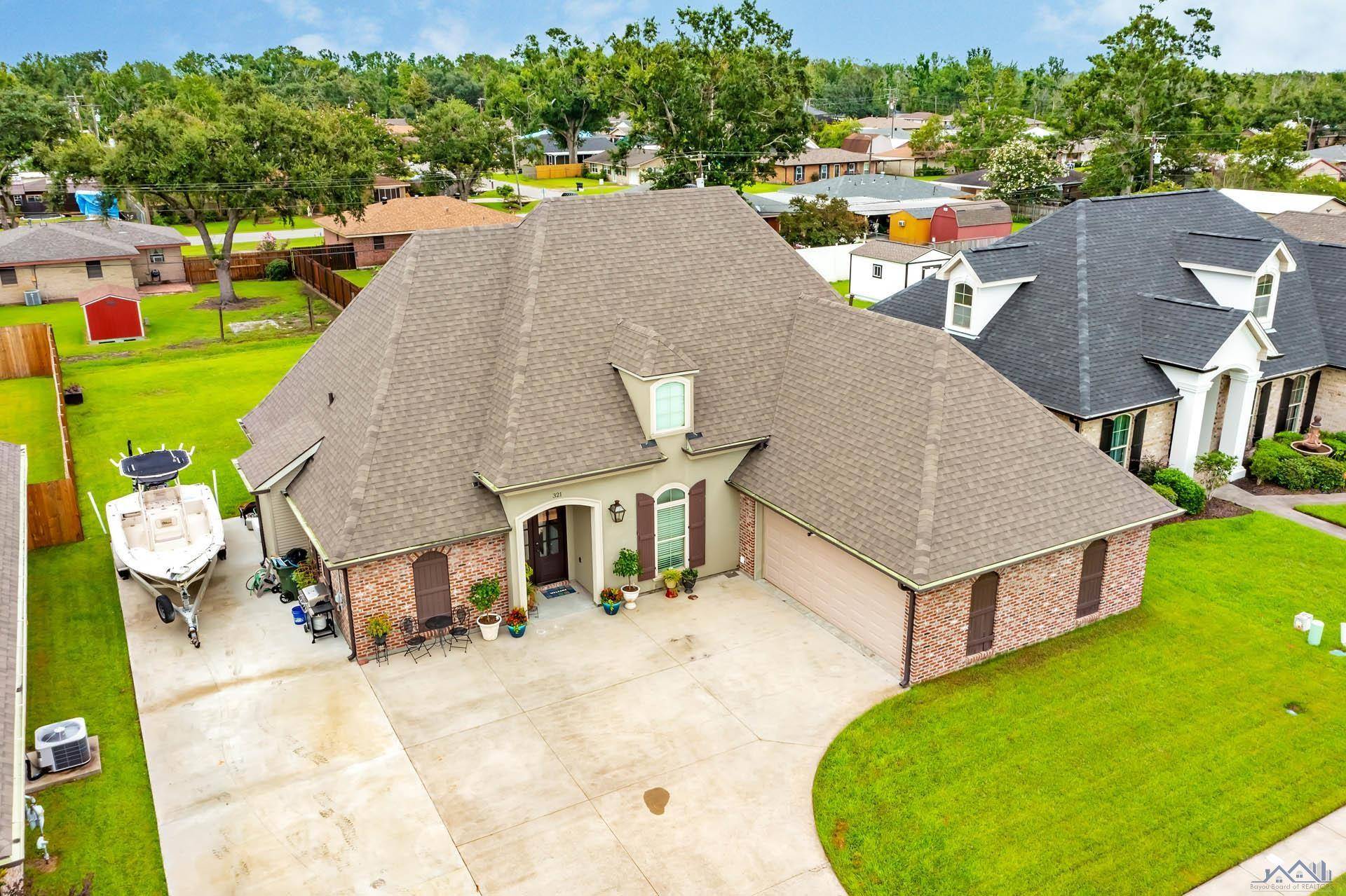 Houma, LA 70360,321 Lakewood Dr