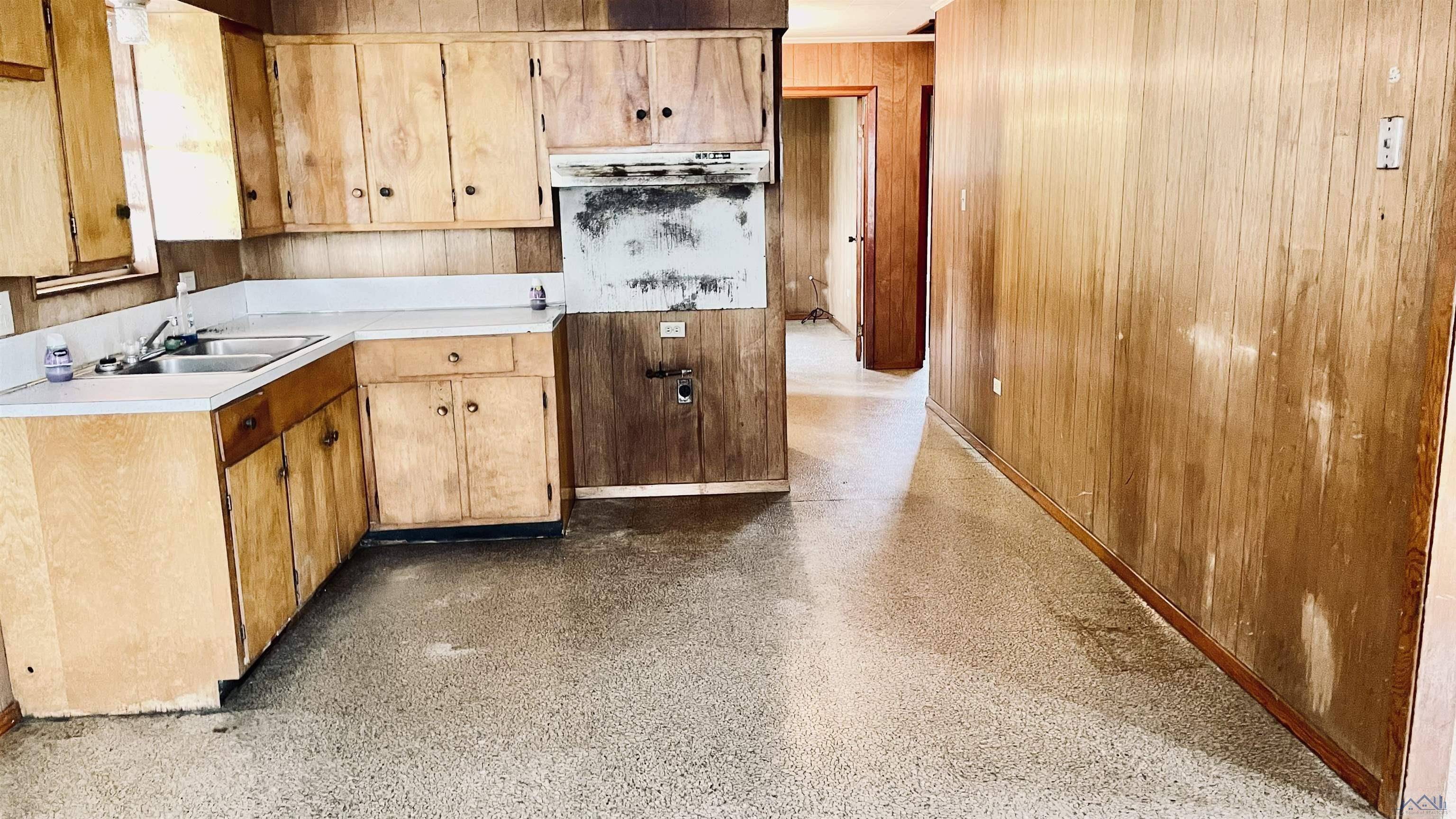 Raceland, LA 70394,4689 Highway 1