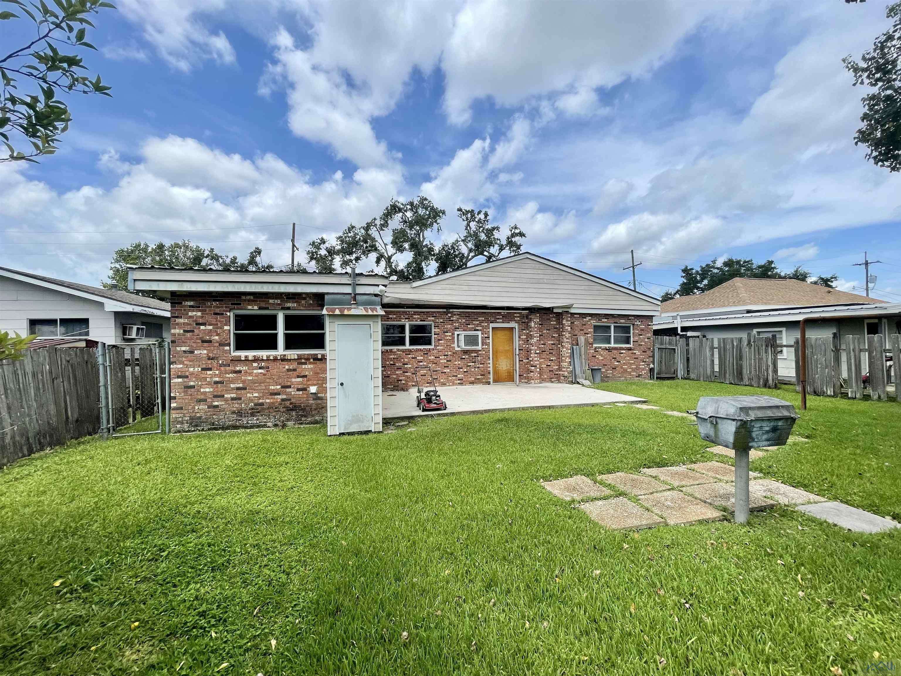 Houma, LA 70360,616 Duval Avenue