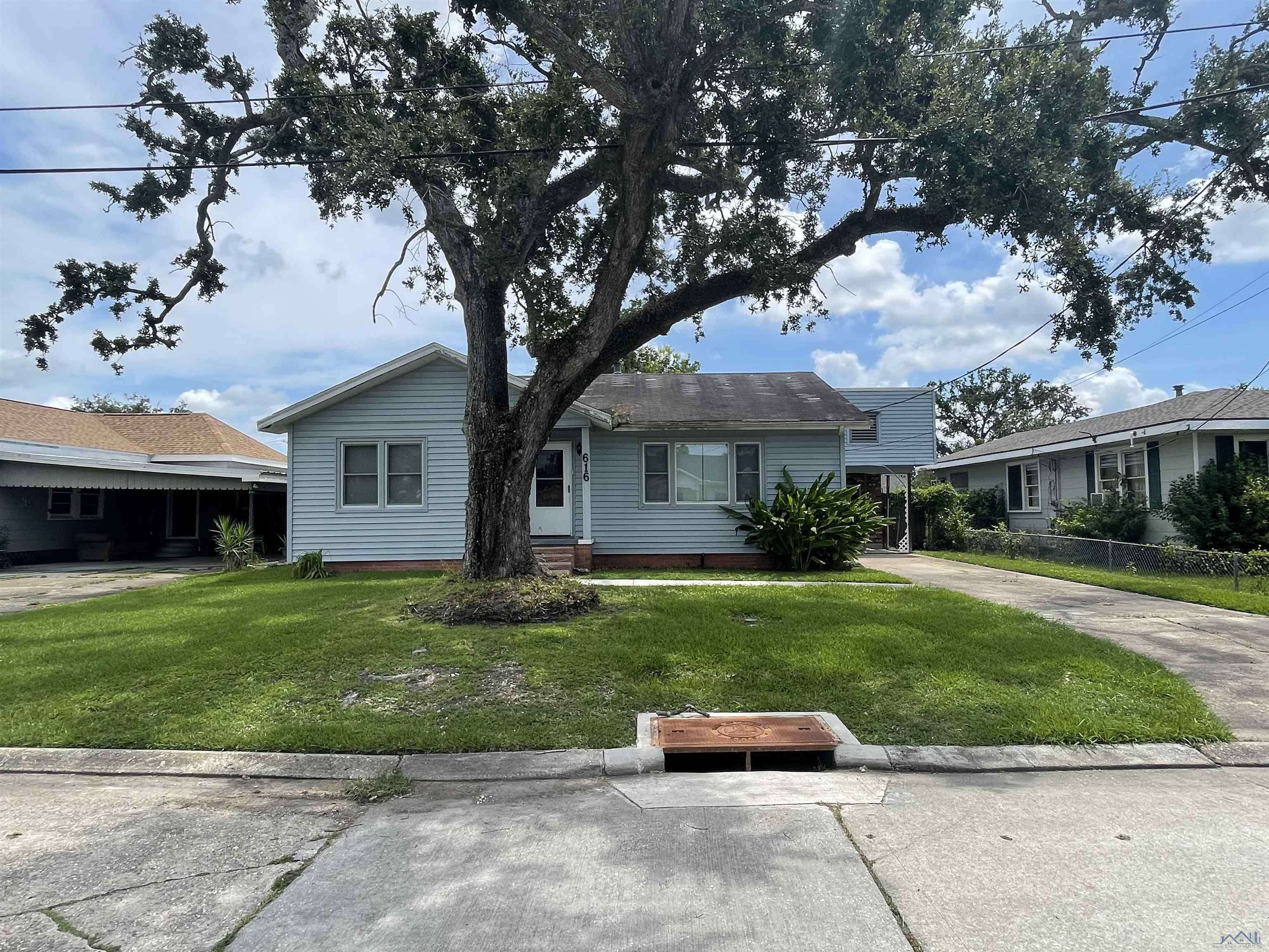 Houma, LA 70360,616 Duval Avenue