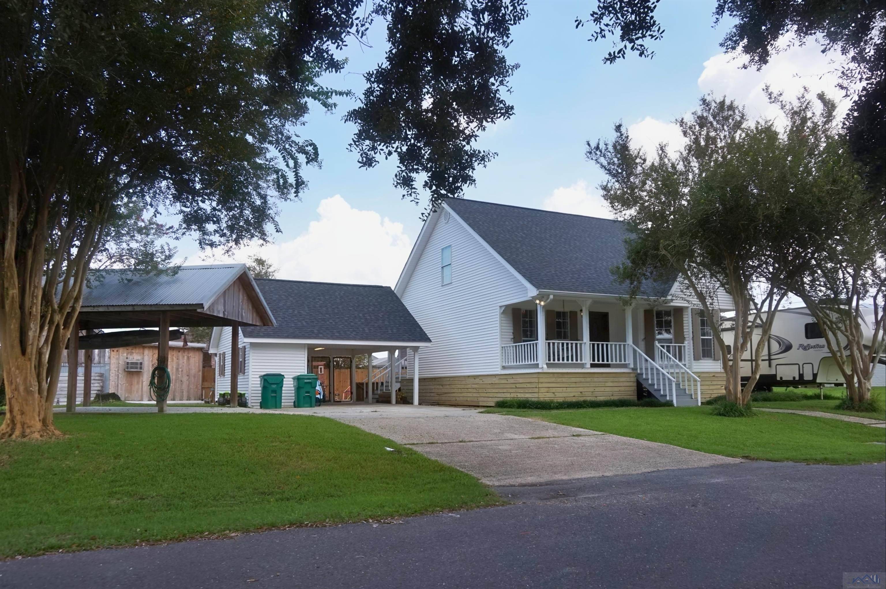 Larose, LA 70373,187 Suzanne St