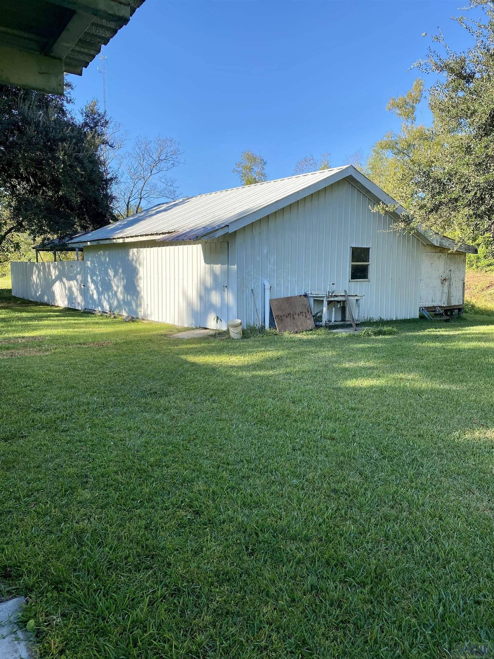 Gibson, LA 70356,622 Cypress St