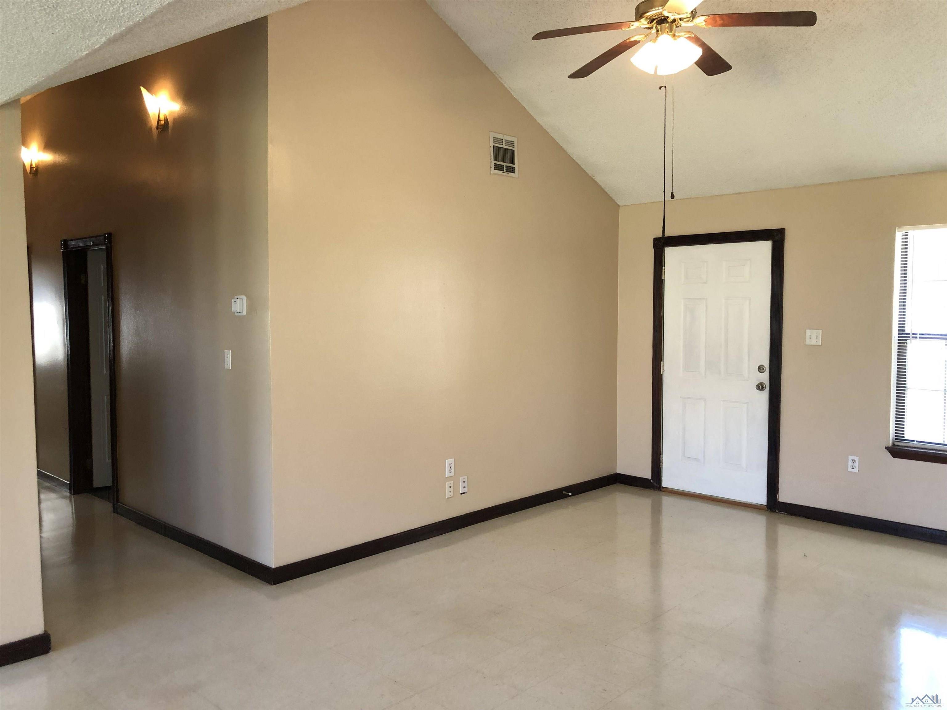Patterson, LA 70392,1105 Red Cypress Rd