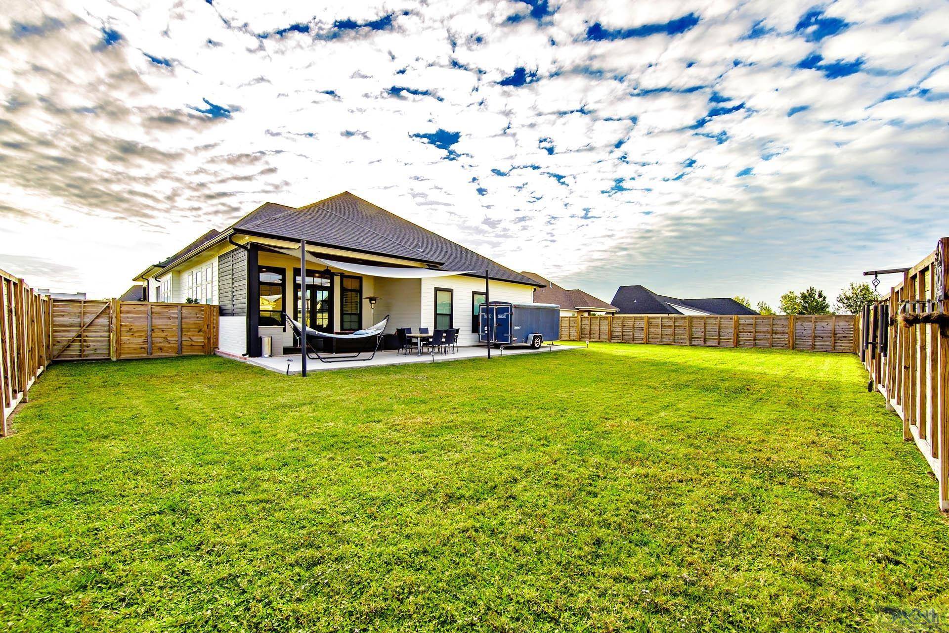 Houma, LA 70364,102 Farmington Court
