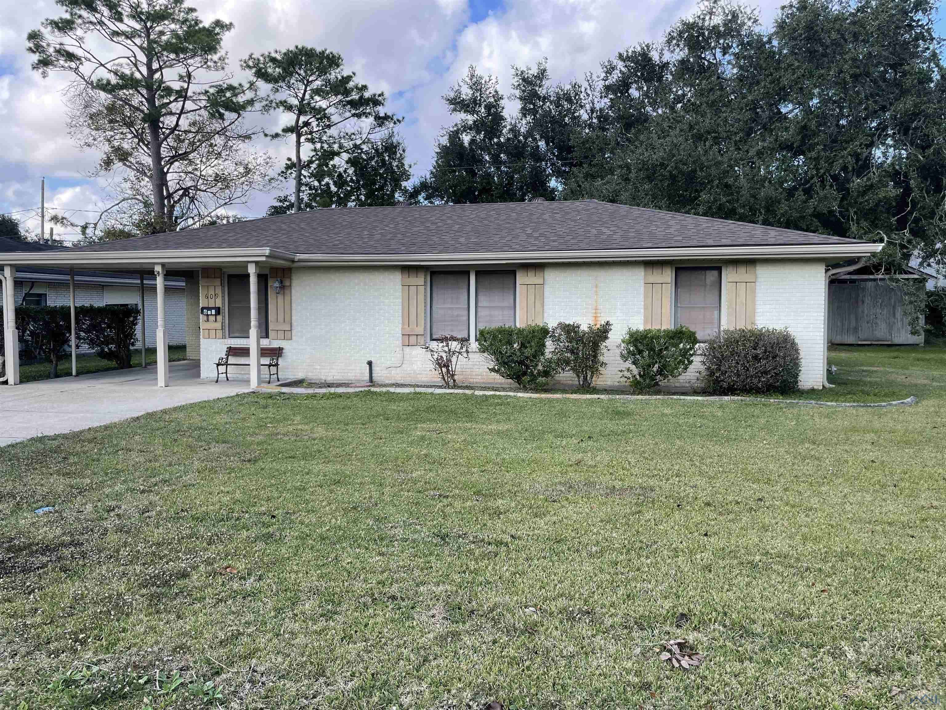 Houma, LA 70364,609 Mire St