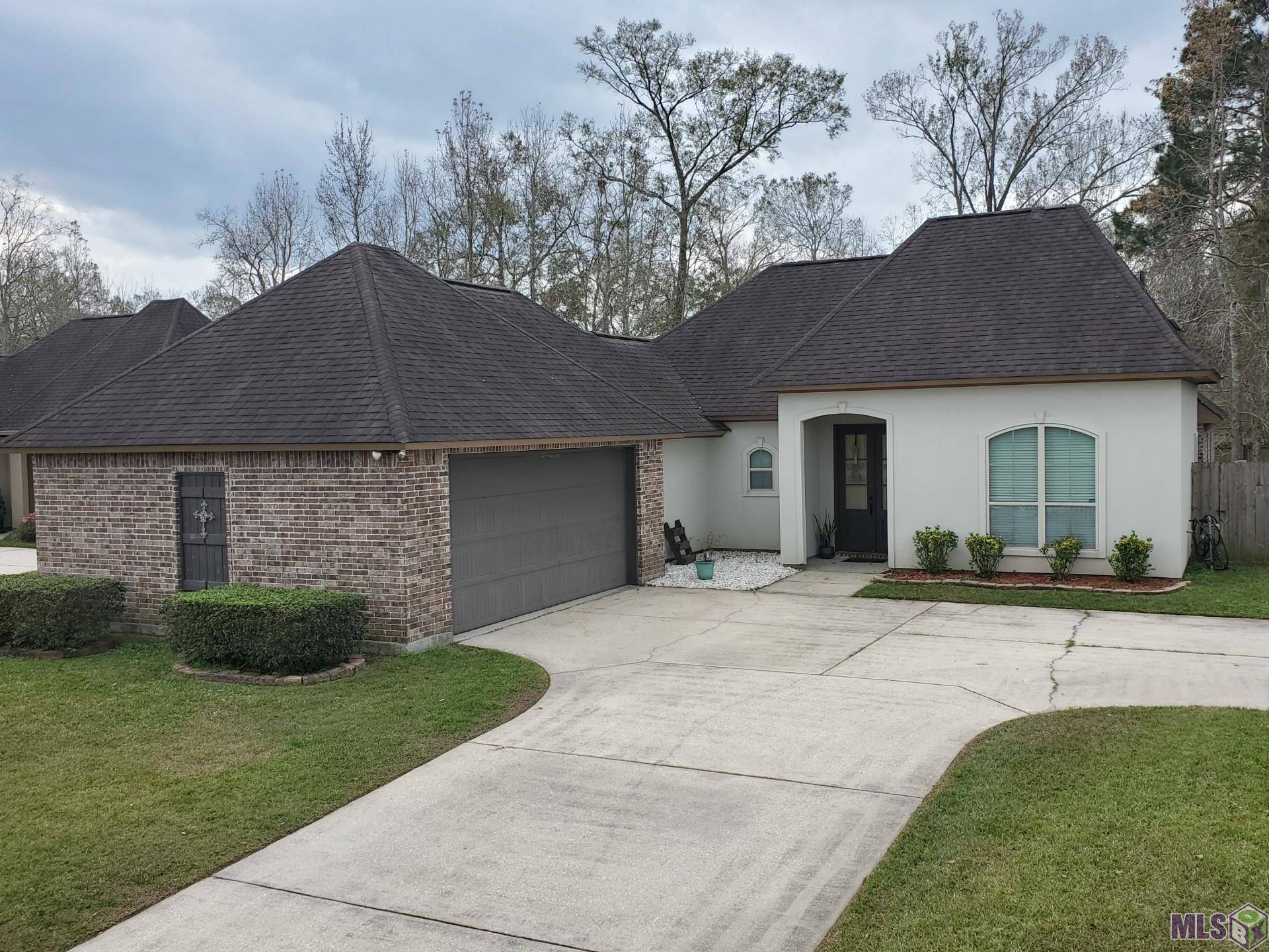 Baton Rouge, LA 70817,16204 Magnolia Bluff Ct