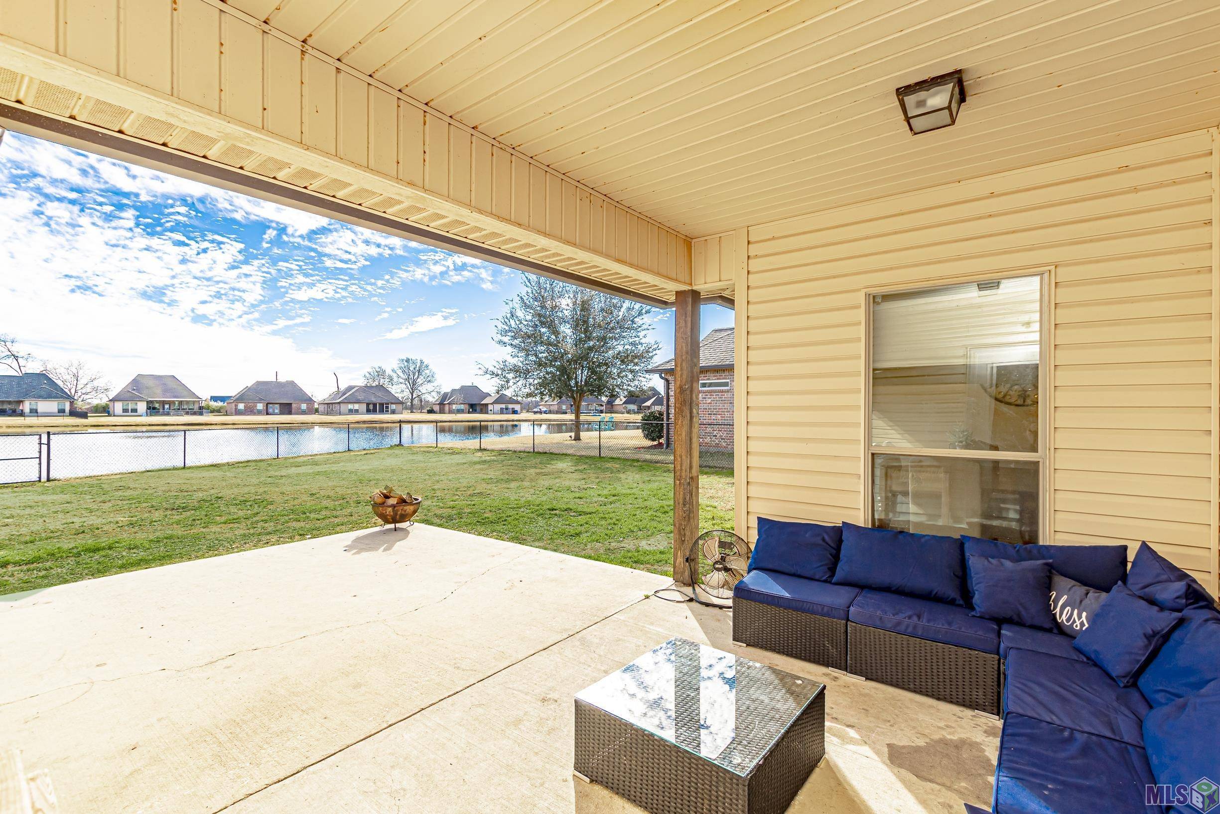 Oscar, LA 70762,275 Lakeshore Dr