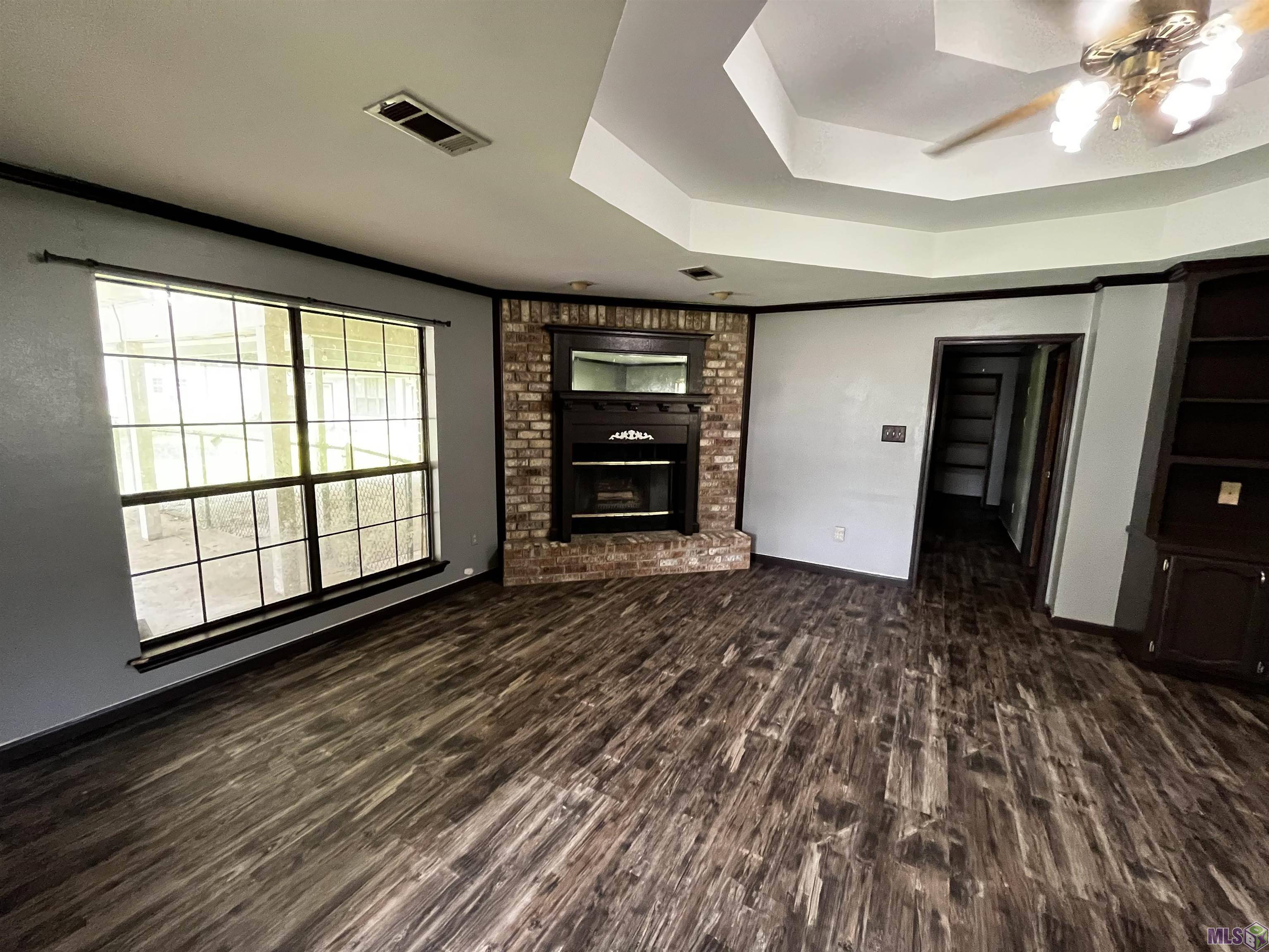 Port Allen, LA 70767,3904 Airline Park Dr