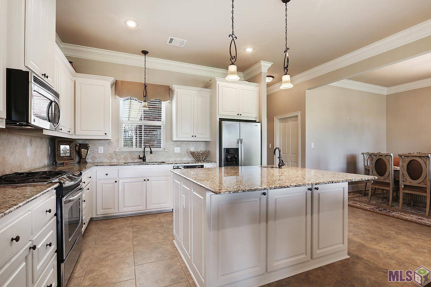 Zachary, LA 70791,3865 Club View Ct