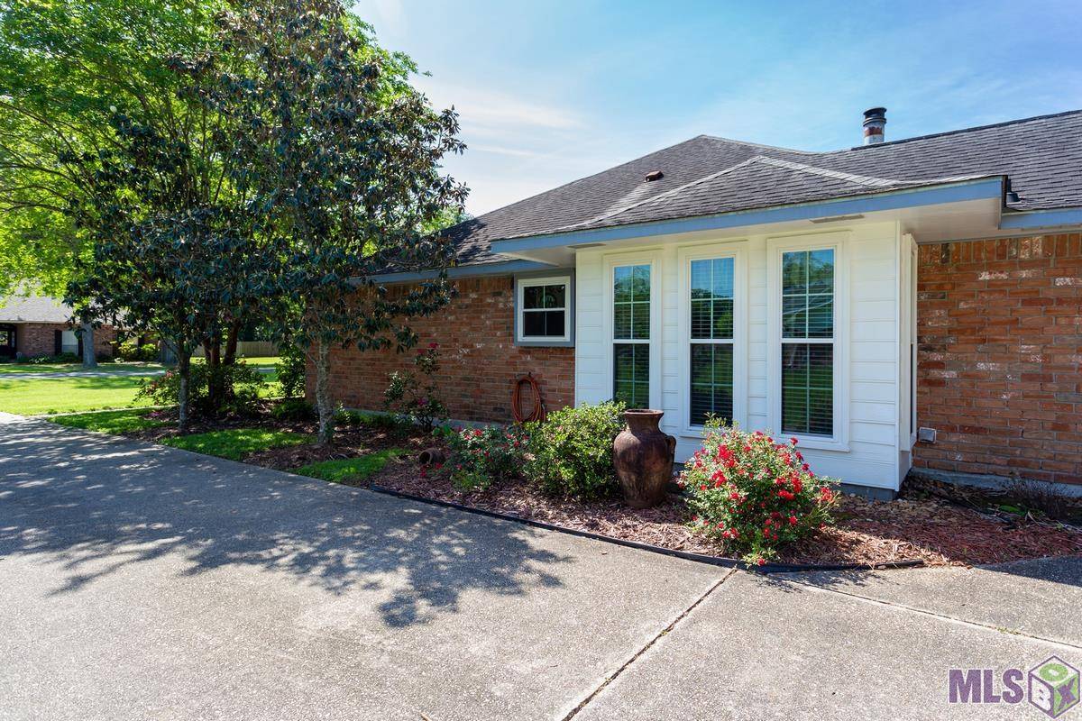 Port Allen, LA 70767,840 Vancouver Dr