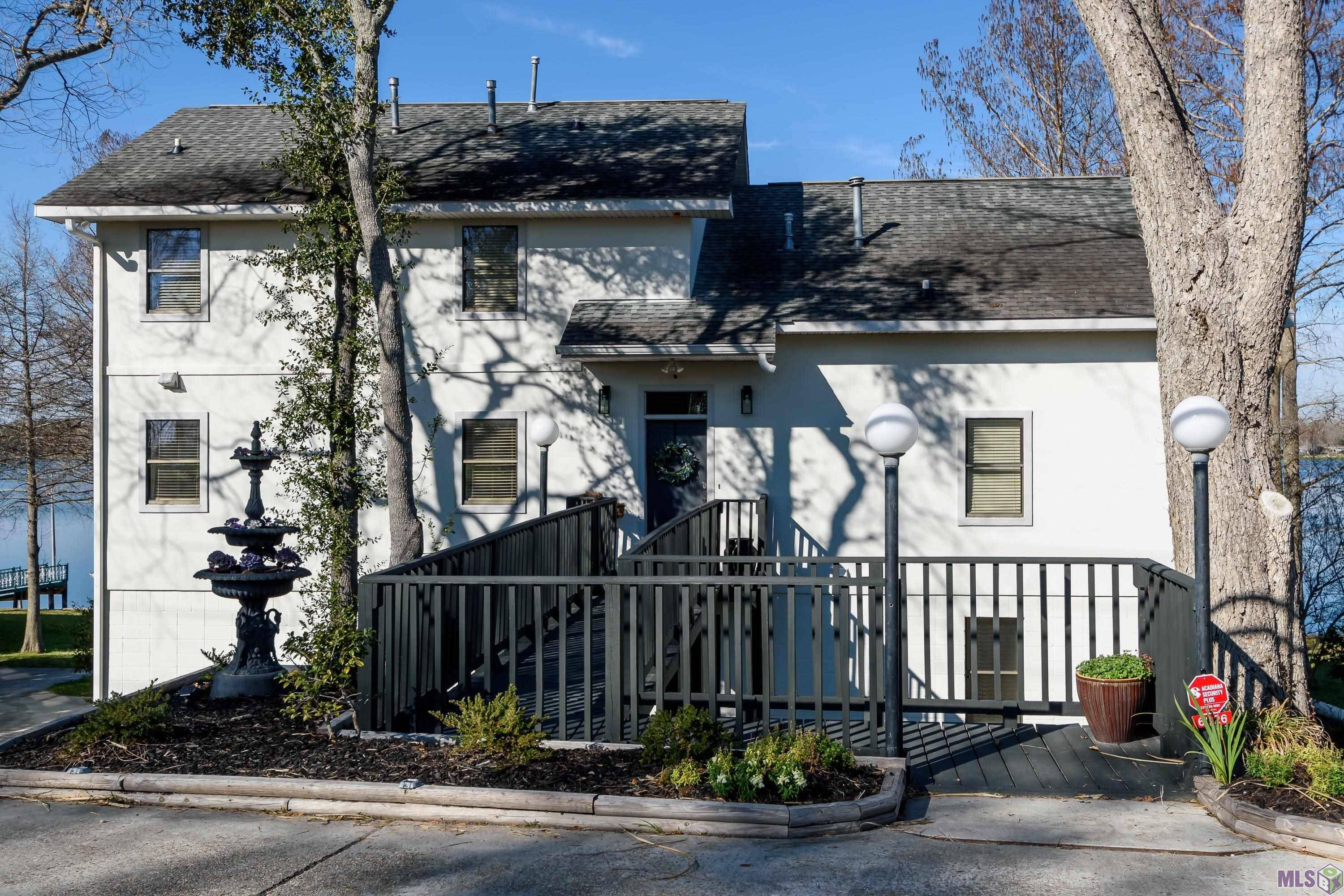 Oscar, LA 70762,6326 False River Rd