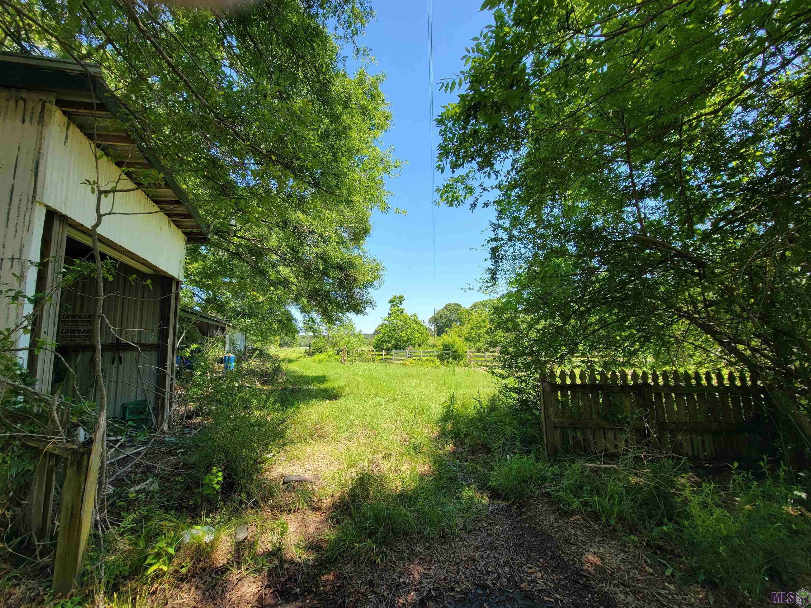 Pride, LA 70770,23875 Riley Rd