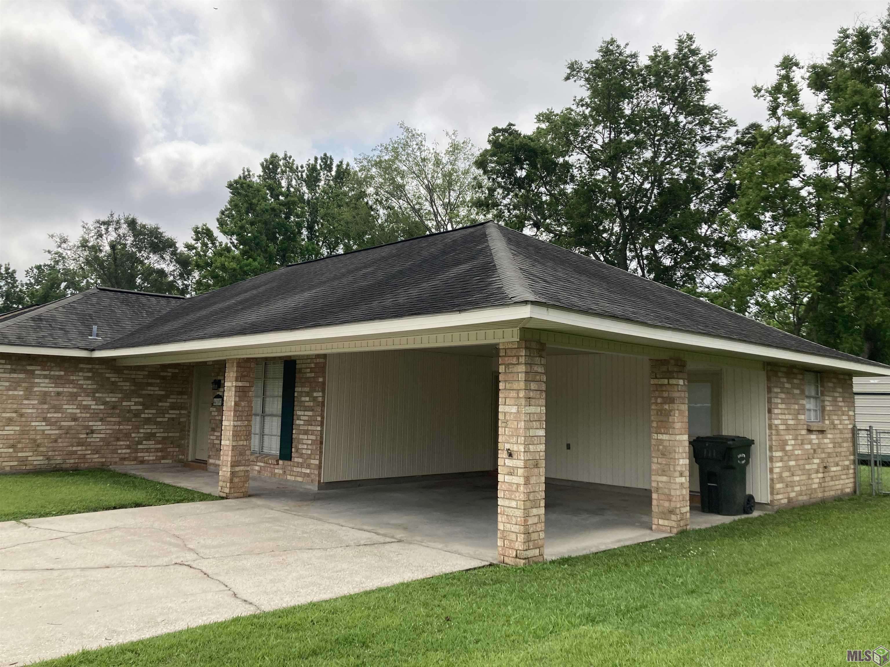St Amant, LA 70774,44107 Penny St