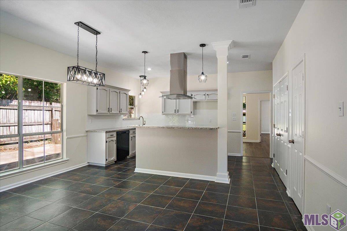 Greenwell Springs, LA 70739,17443 Hearthwood Dr