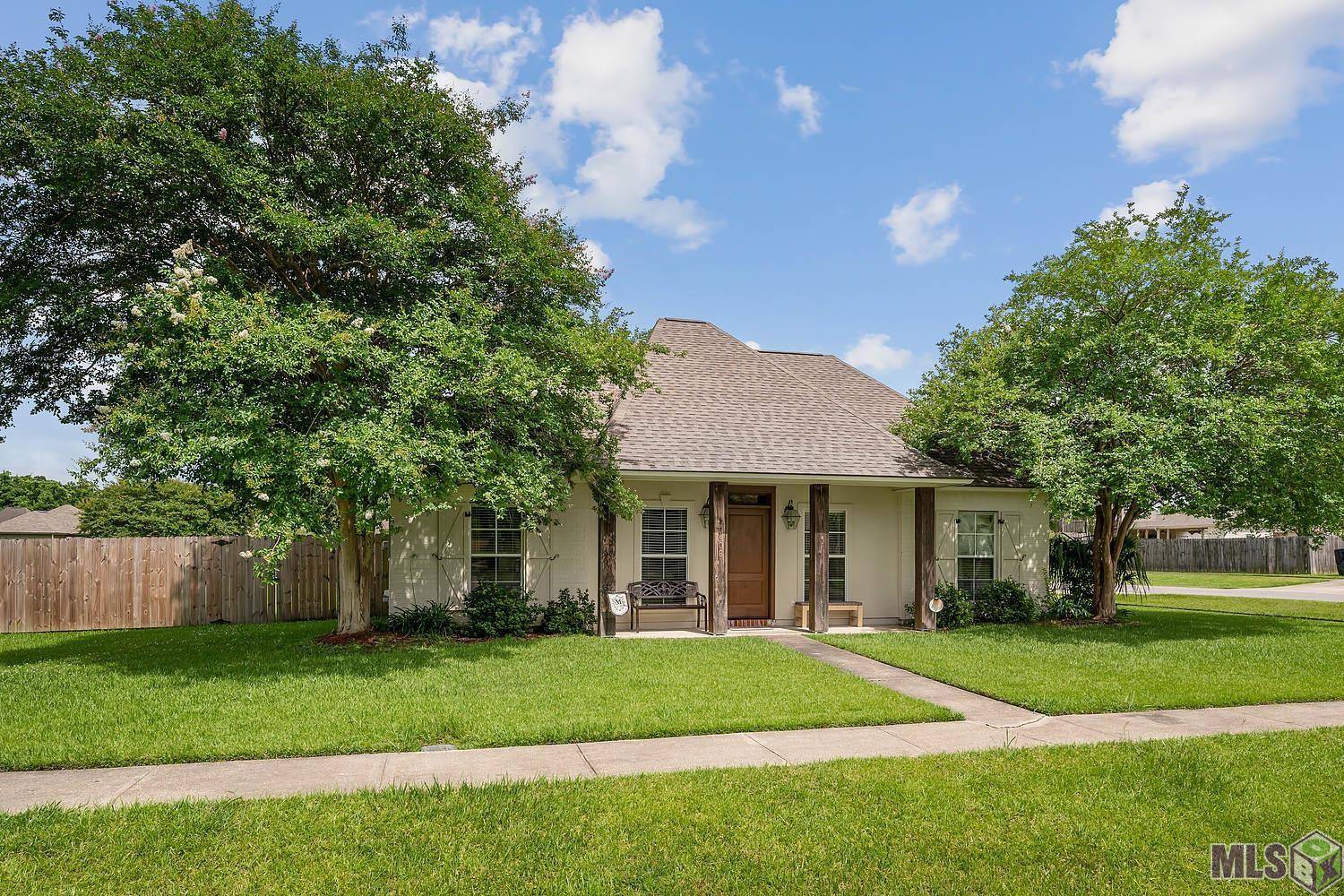 Zachary, LA 70791,6406 Woodside Dr