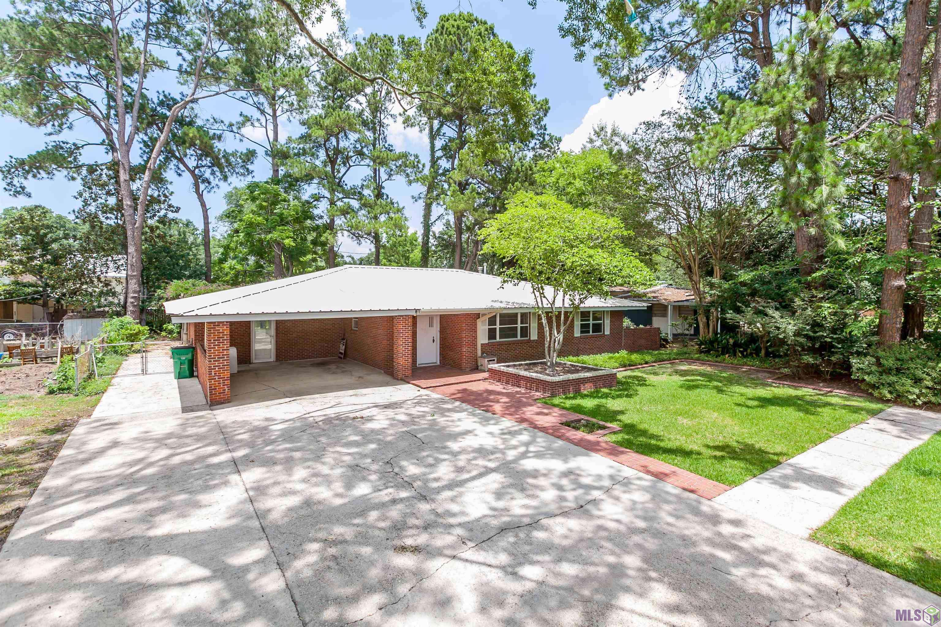 Port Allen, LA 70767,1042 Avenue G