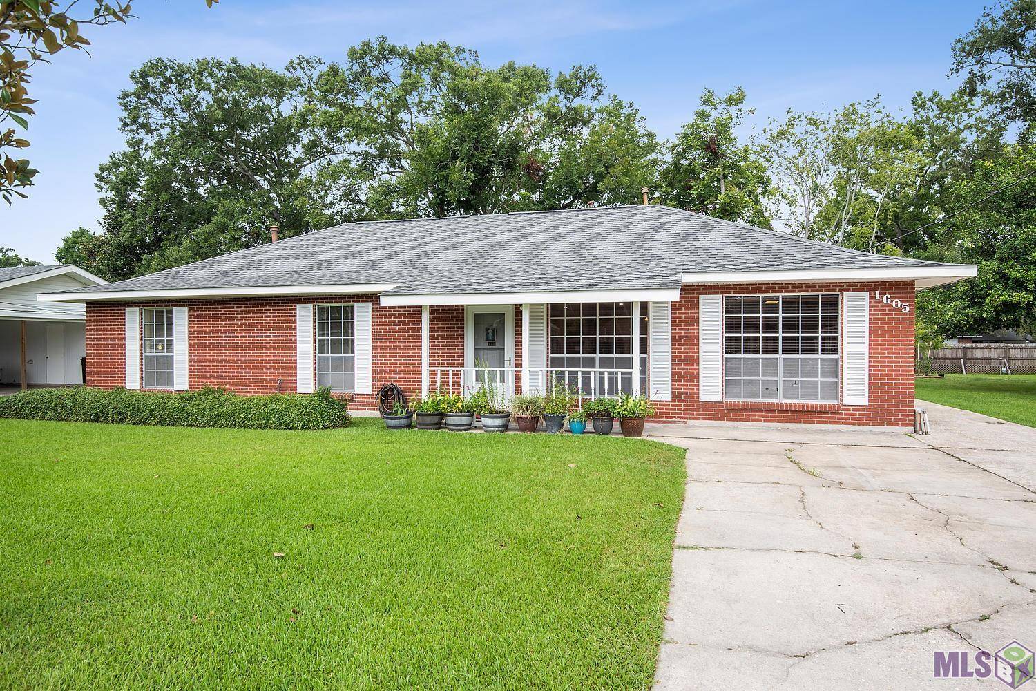 Gonzales, LA 70737,1605 S Shirley Ave