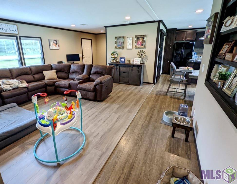 St Amant, LA 70774,11146 R And V Way