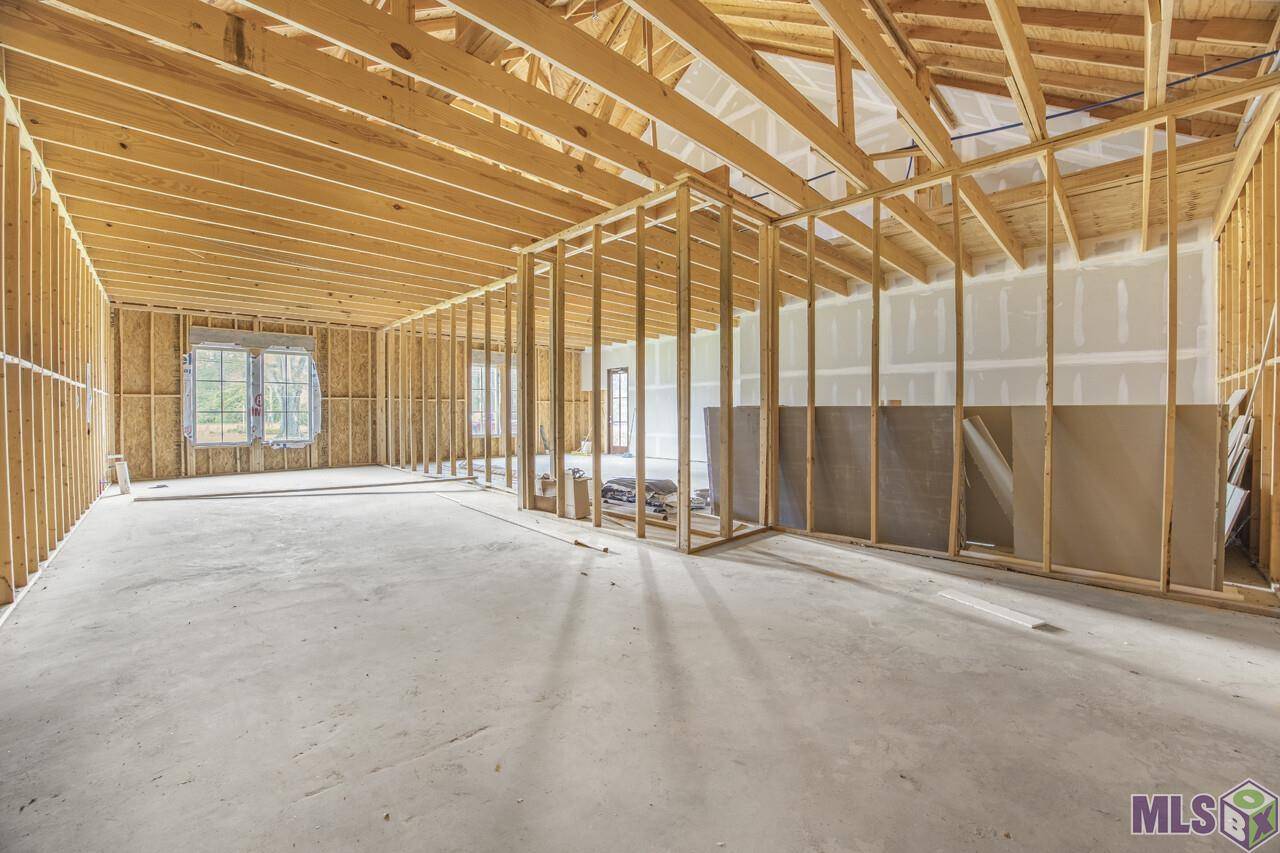 Denham Springs, LA 70726,516 N Range Ave ##2