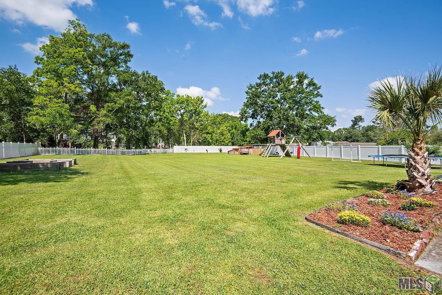 St Amant, LA 70774,10517 Buxton Rd