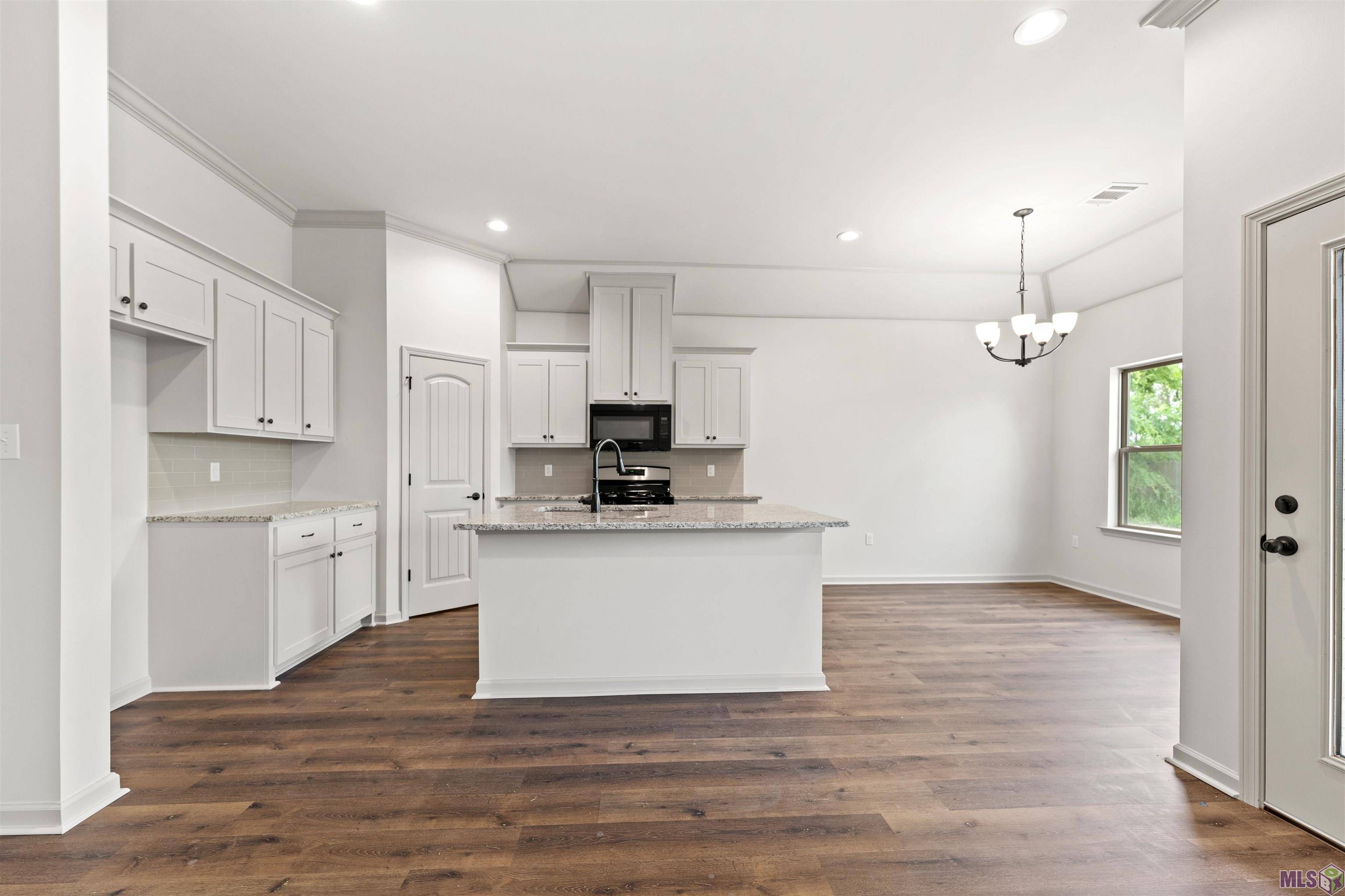 Port Allen, LA 70767,2419 Woodland Ct