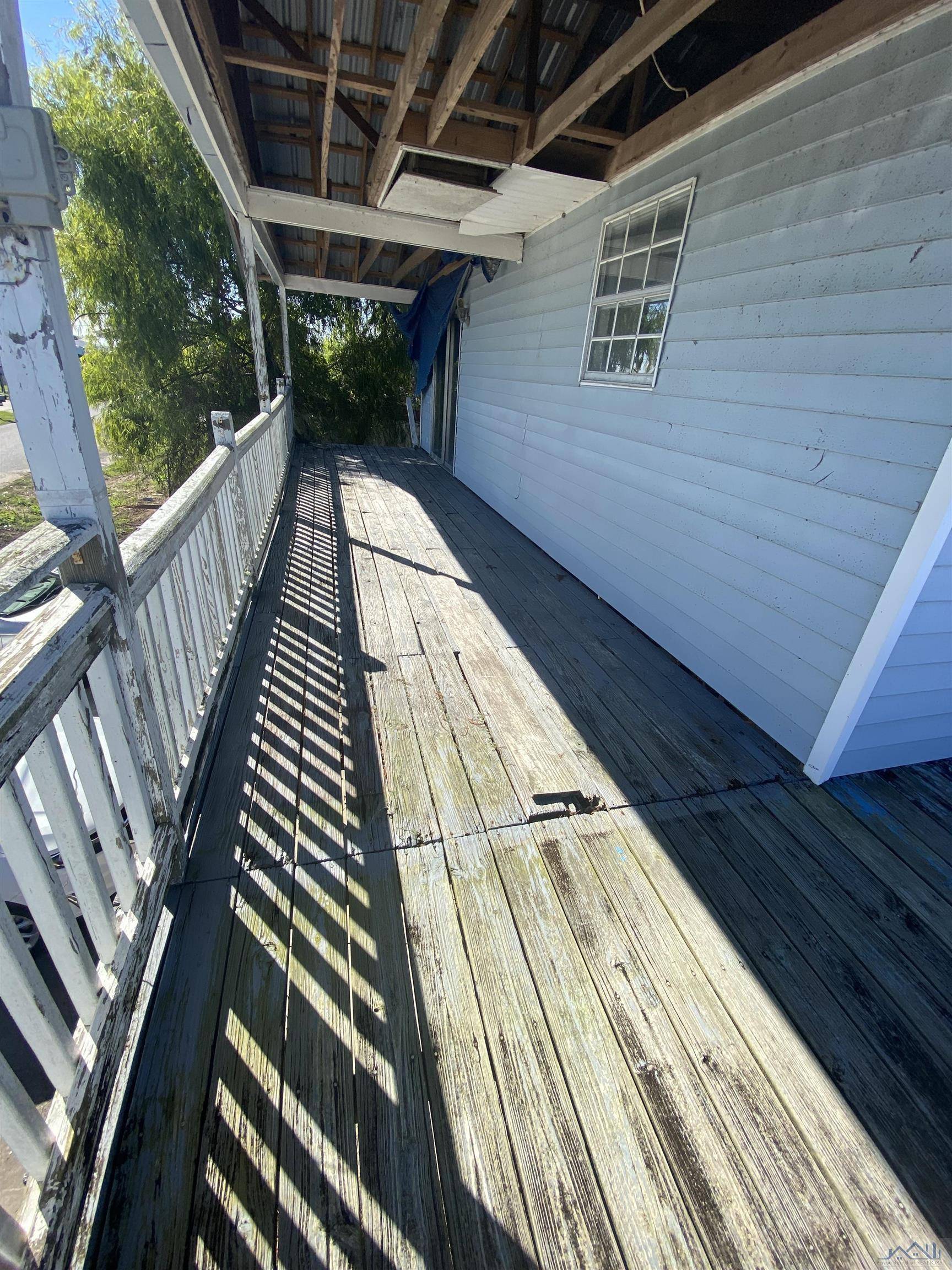 Des Allemands, LA 70030,161 Cypress Dr