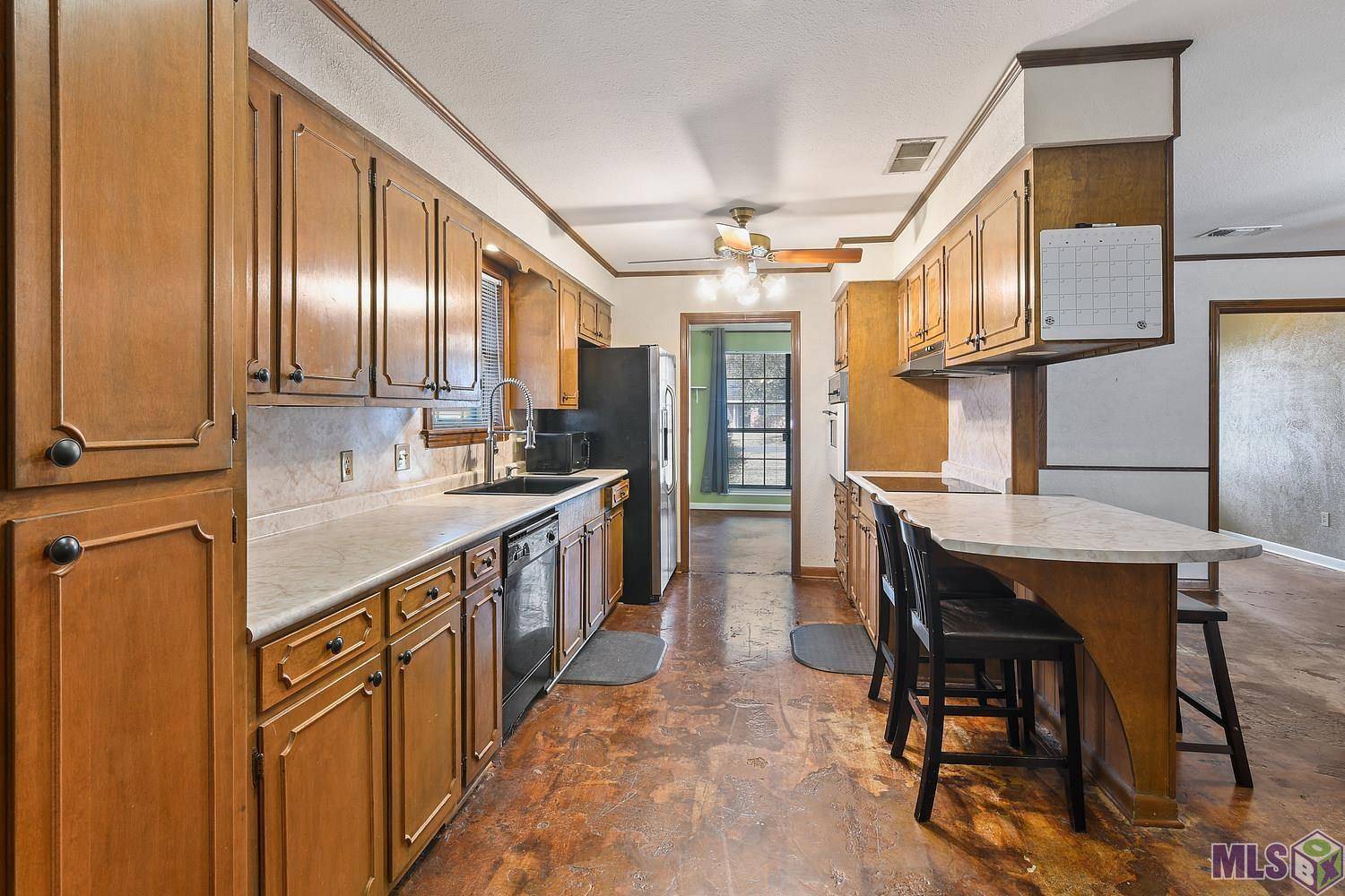 Zachary, LA 70791,3706 Cherry St