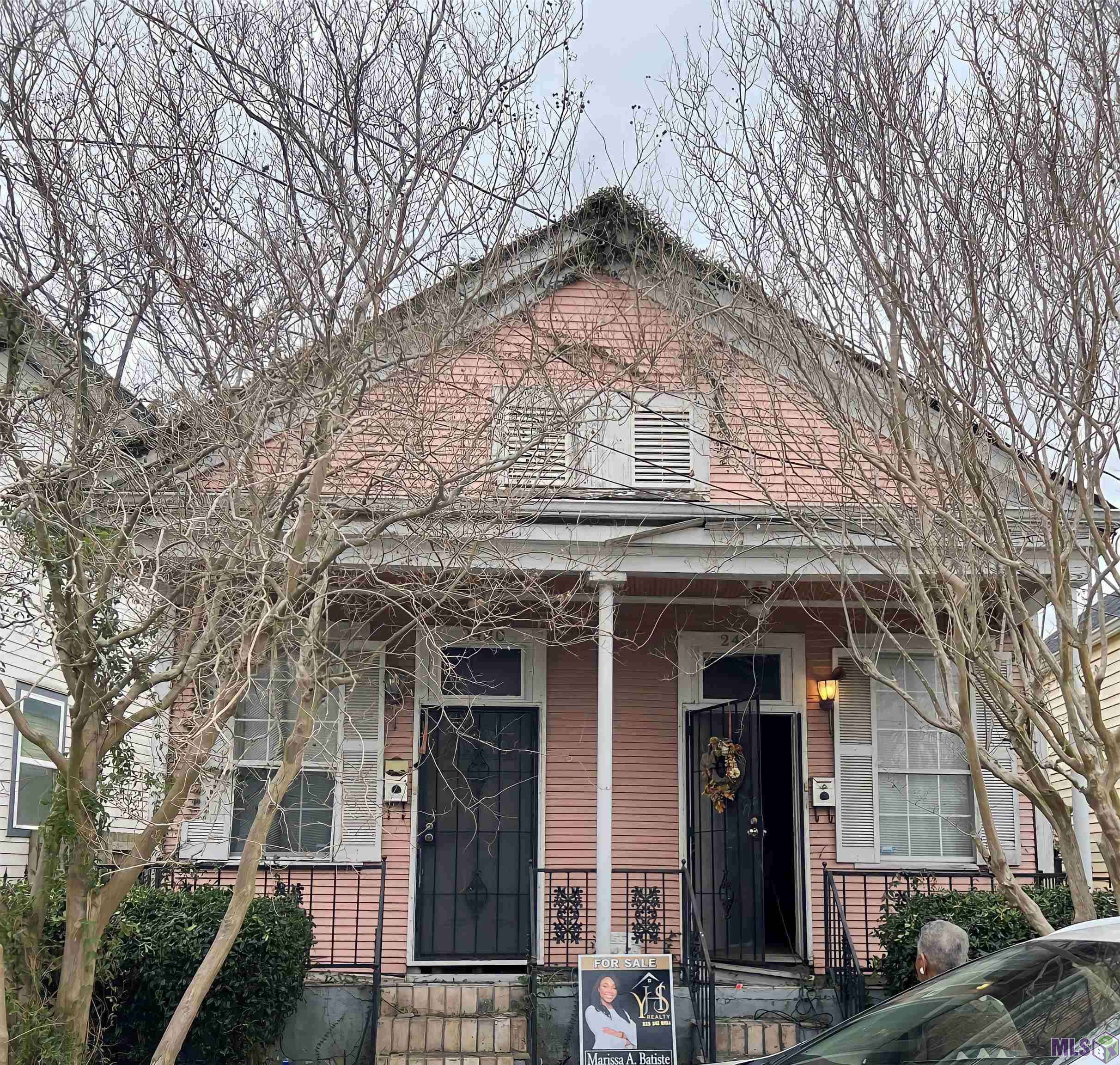 New Orleans, LA 70115,2430/2432 Delachaise Street