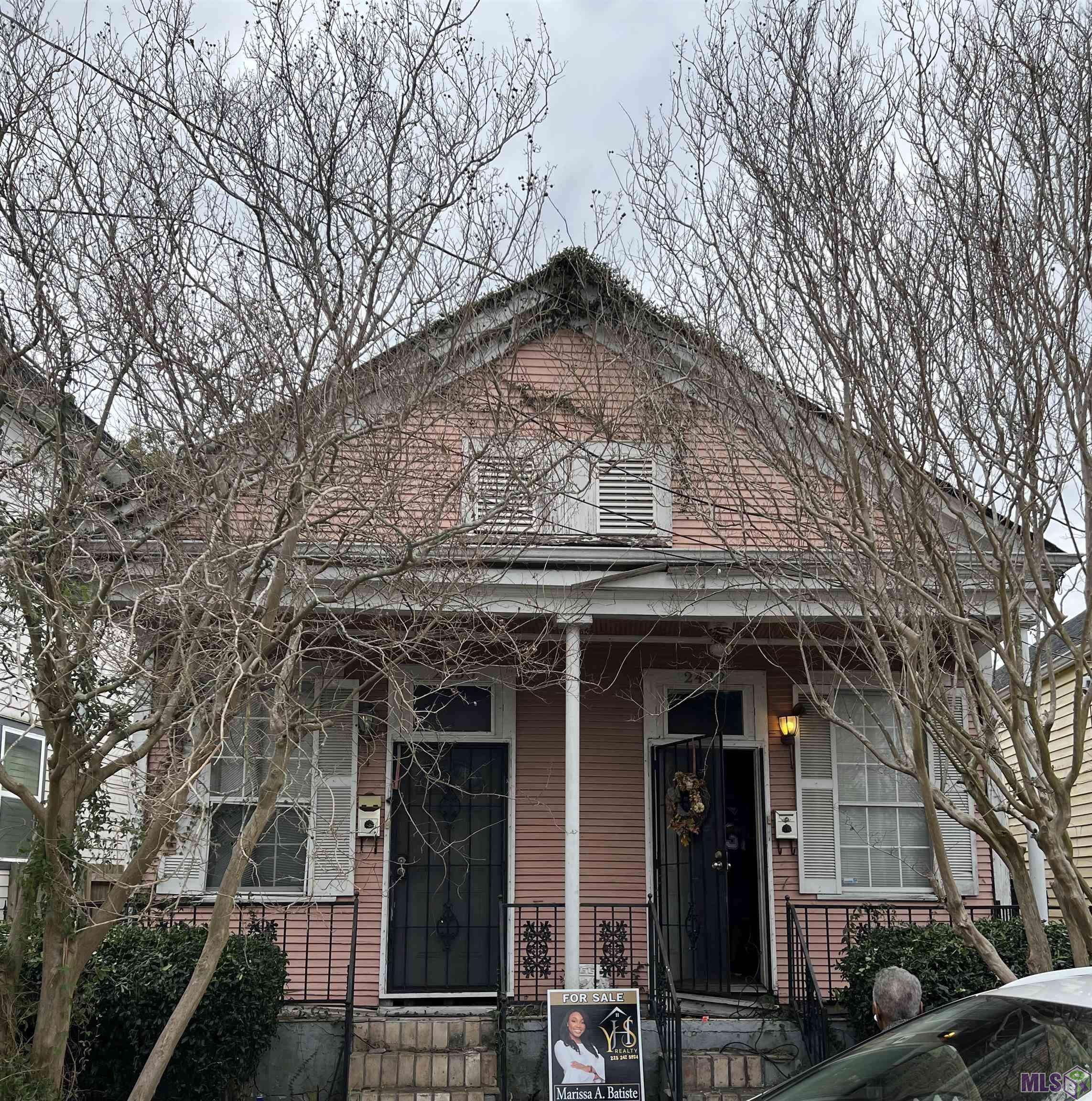 New Orleans, LA 70115,2430/2432 Delachaise Street