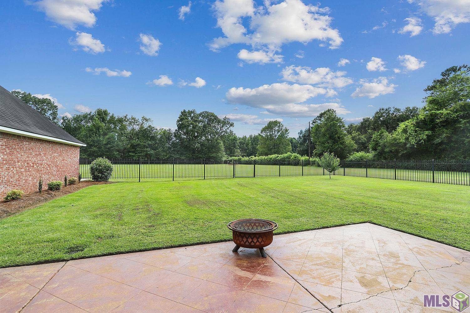 Zachary, LA 70791,22120 Deer Haven Dr