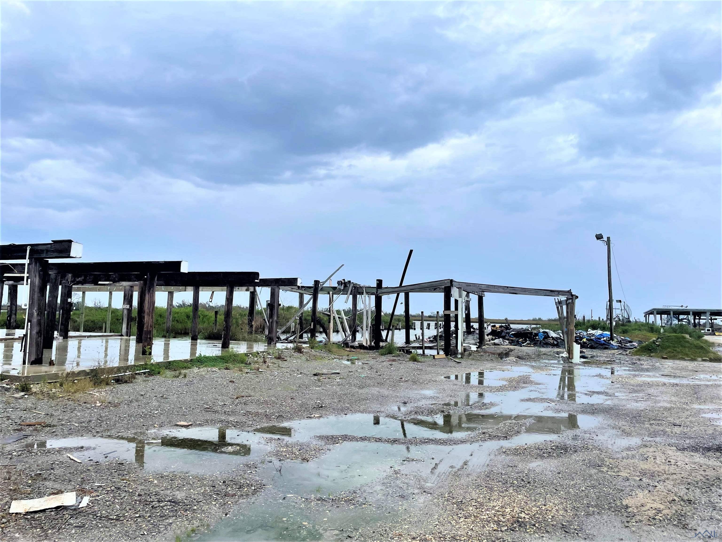 Leeville, LA 70357,24143 Highway 1