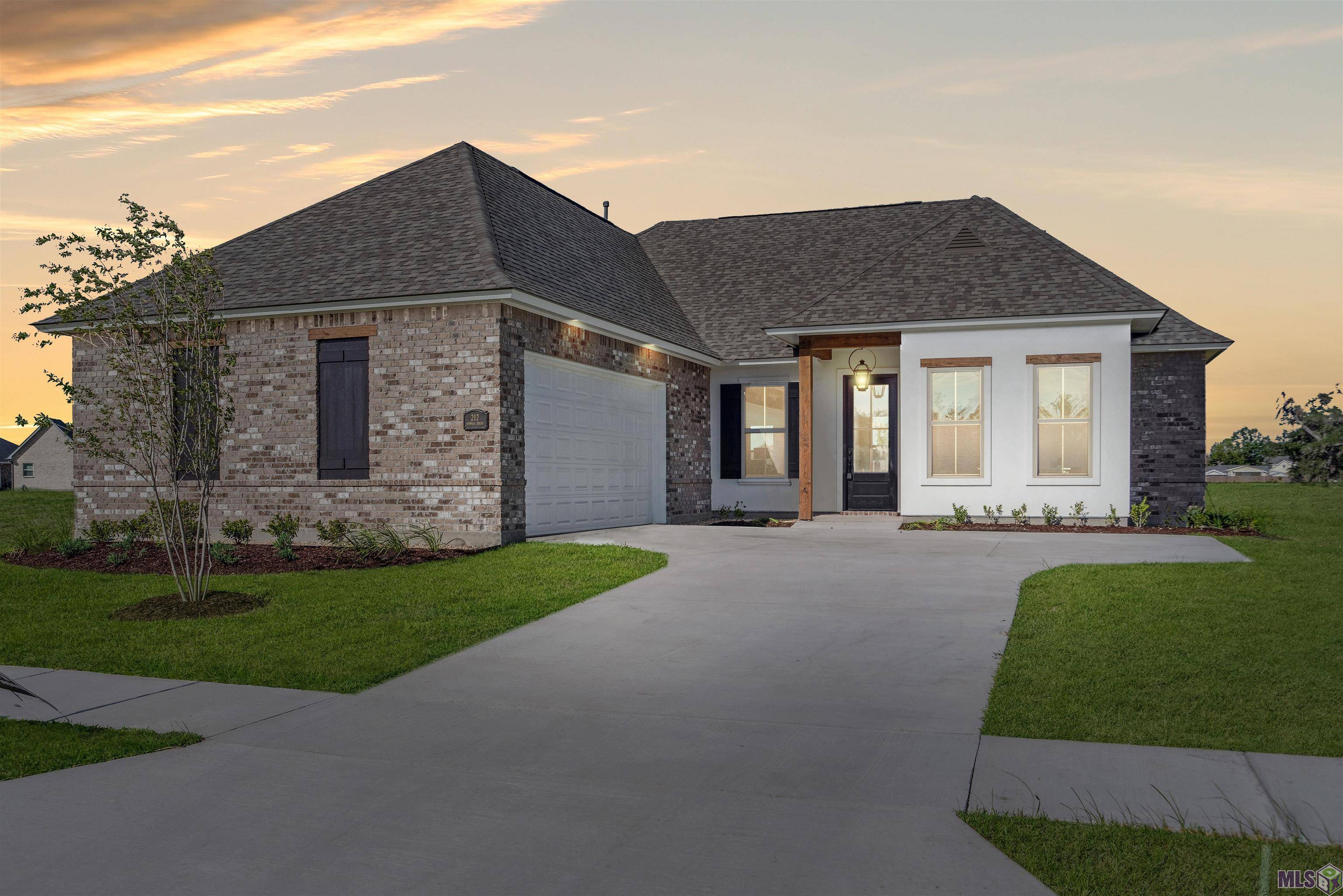 Luling, LA 70070,212 Sophia Drive