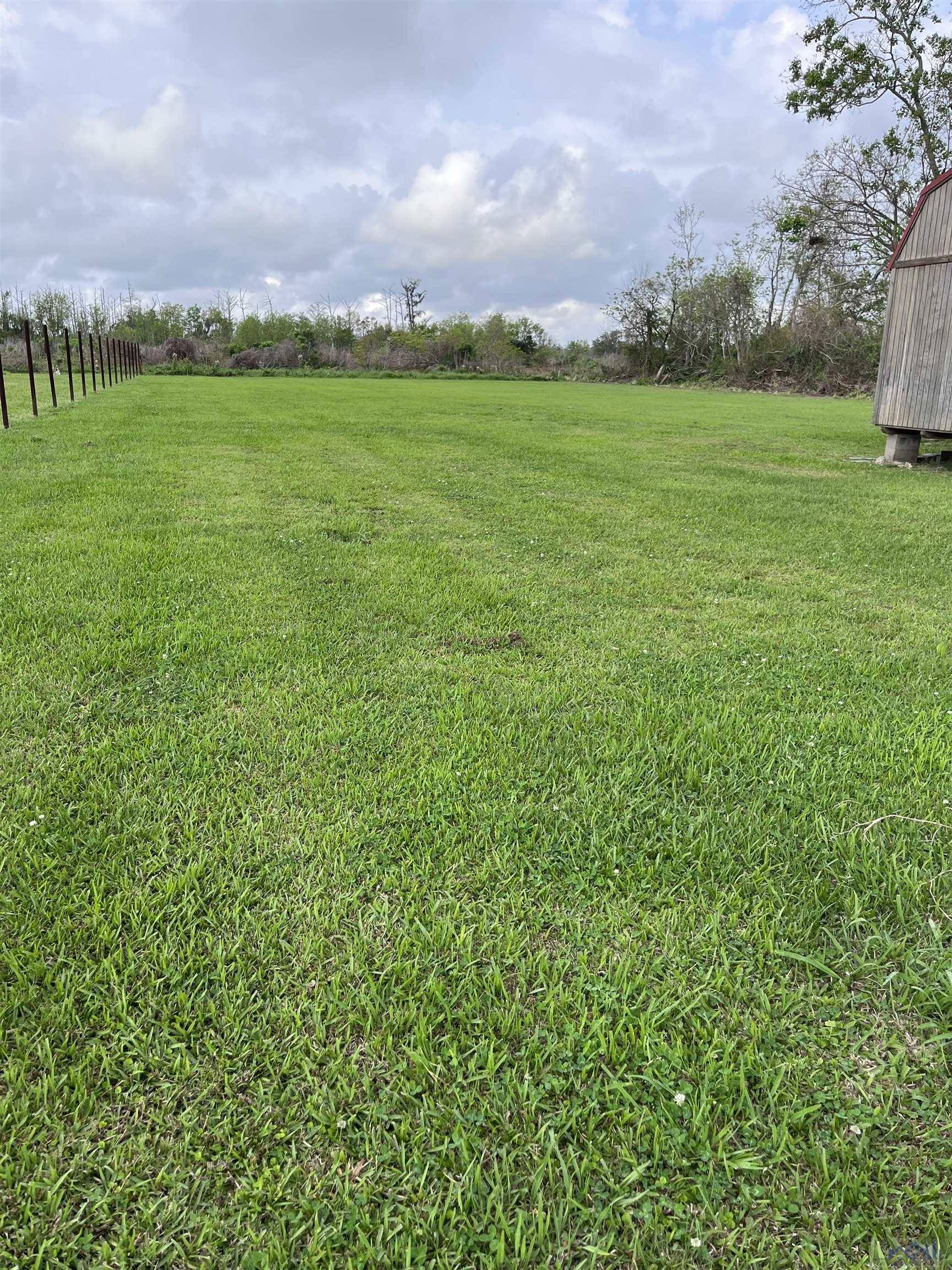 Houma, LA 70363,5648 Shrimpers Row