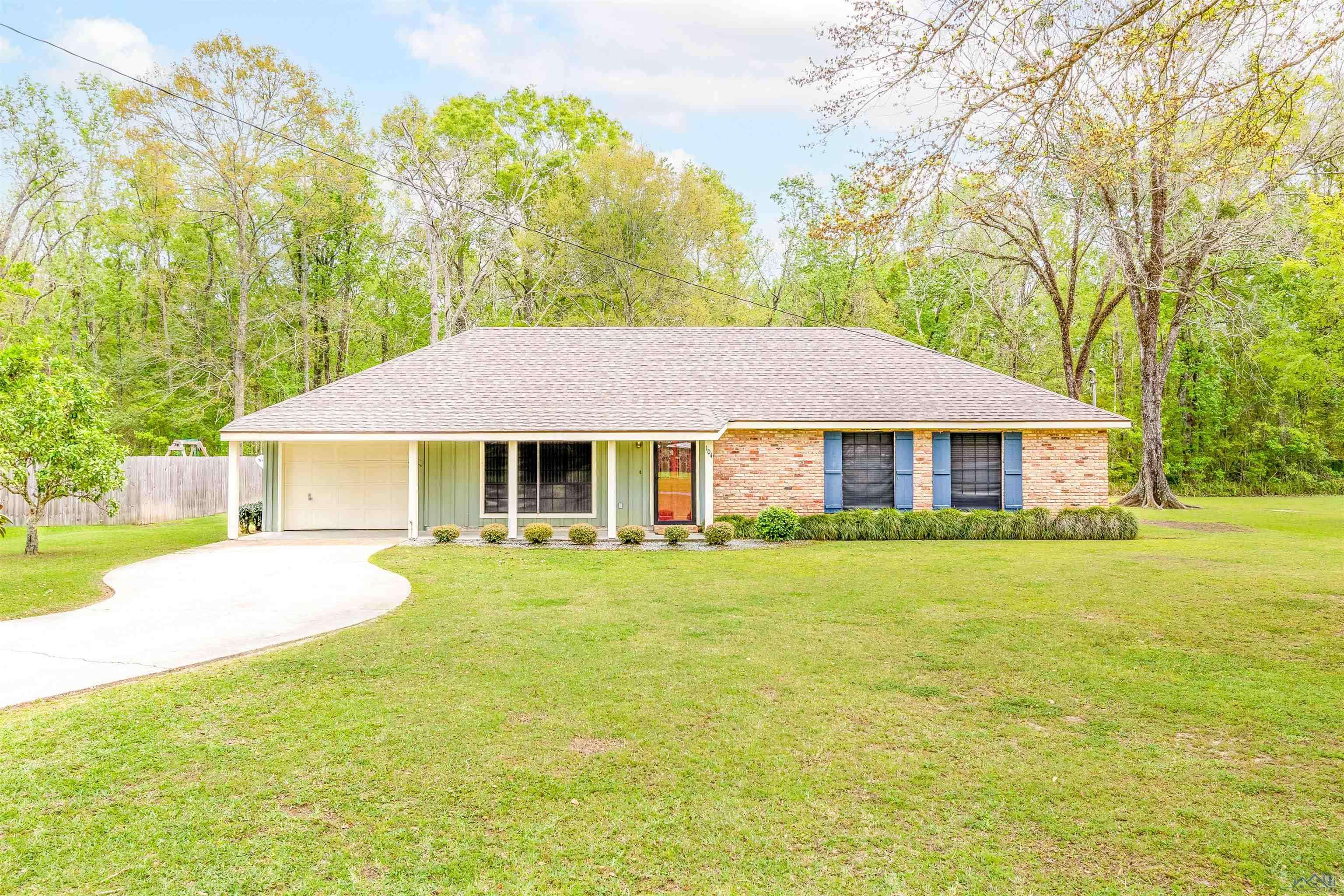 Bayou Lourse, LA 70380,104 Flamingo Rd