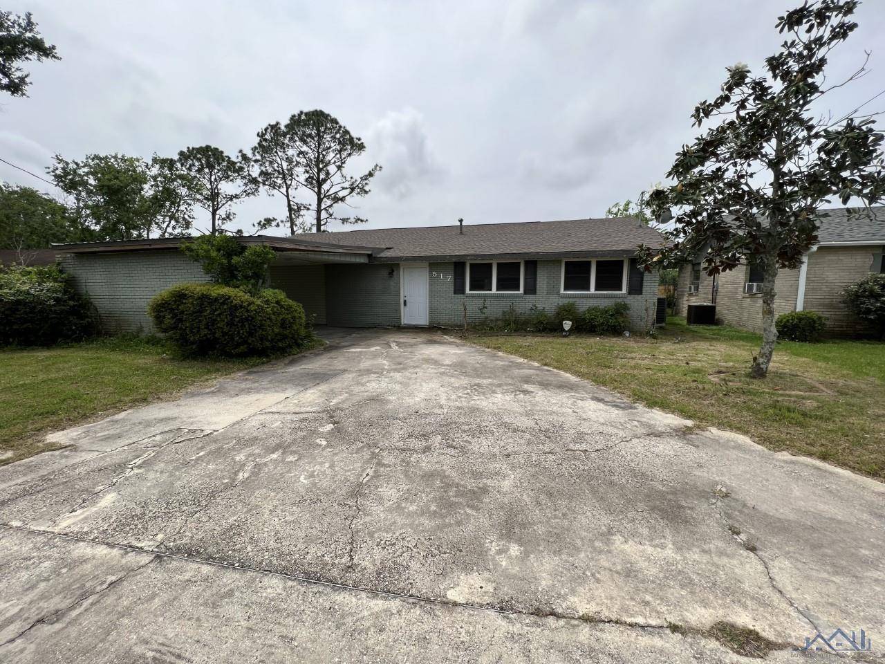 Houma, LA 70363,517 Paris Ln