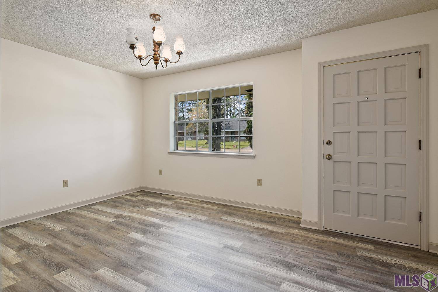 Baker, LA 70714,310 E Celeste Dr