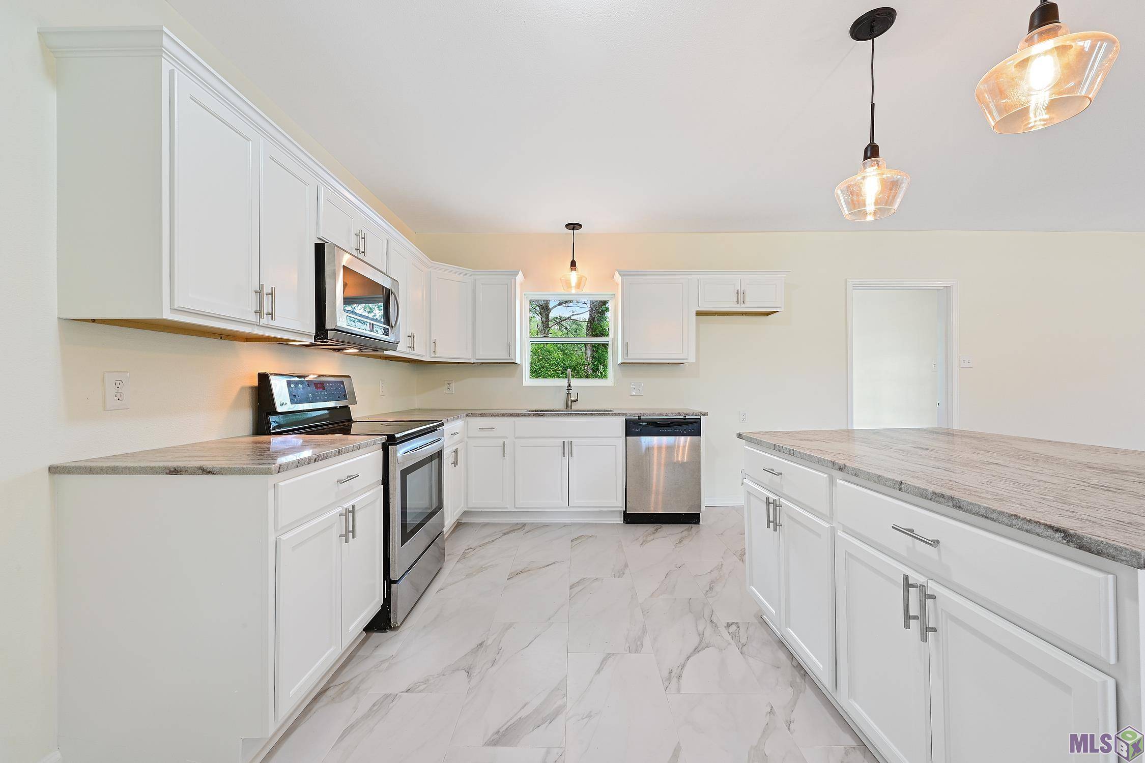 Zachary, LA 70791,19735 Plank Rd