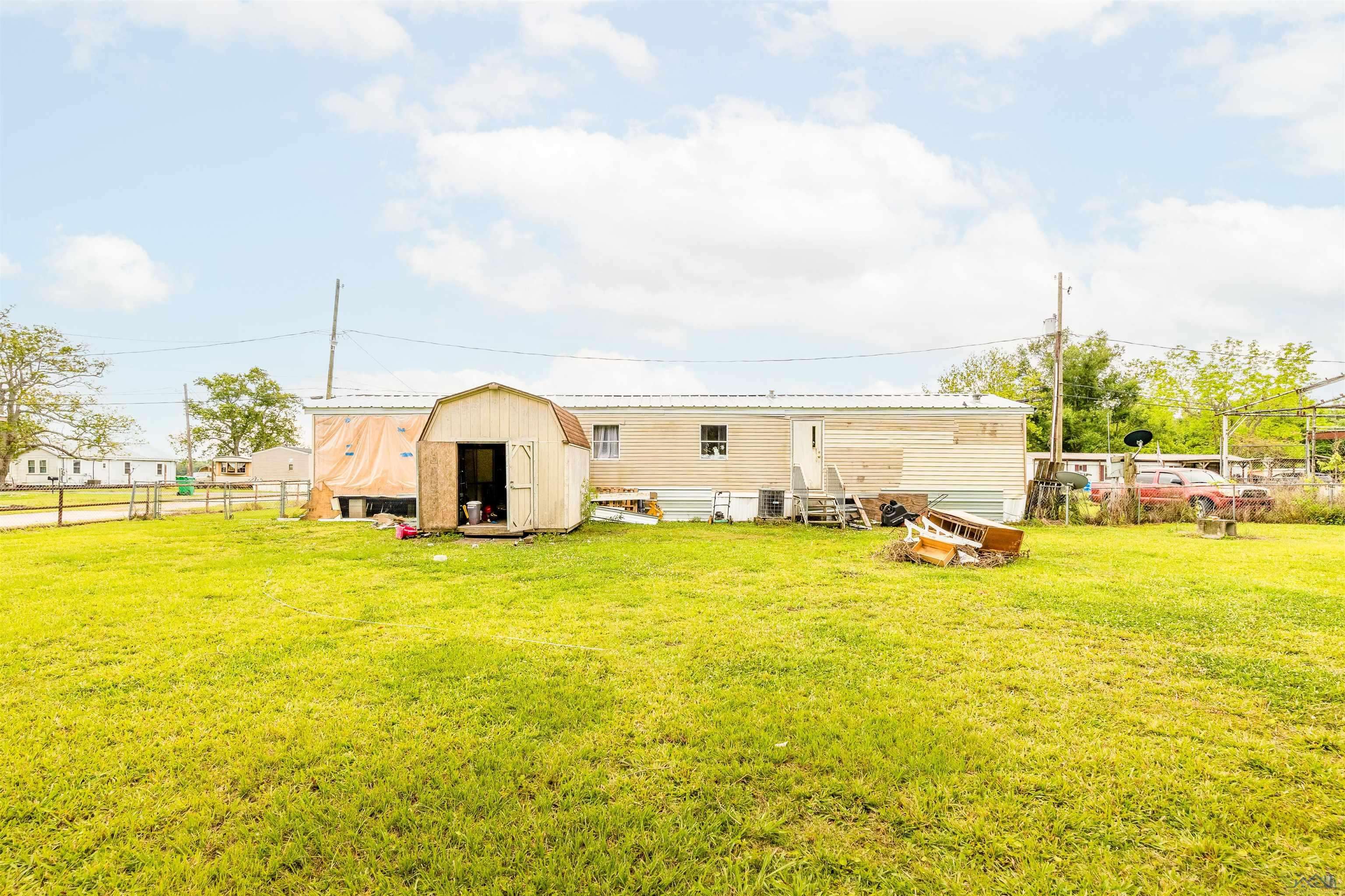 Labadieville, LA 70372,207 Sophie St