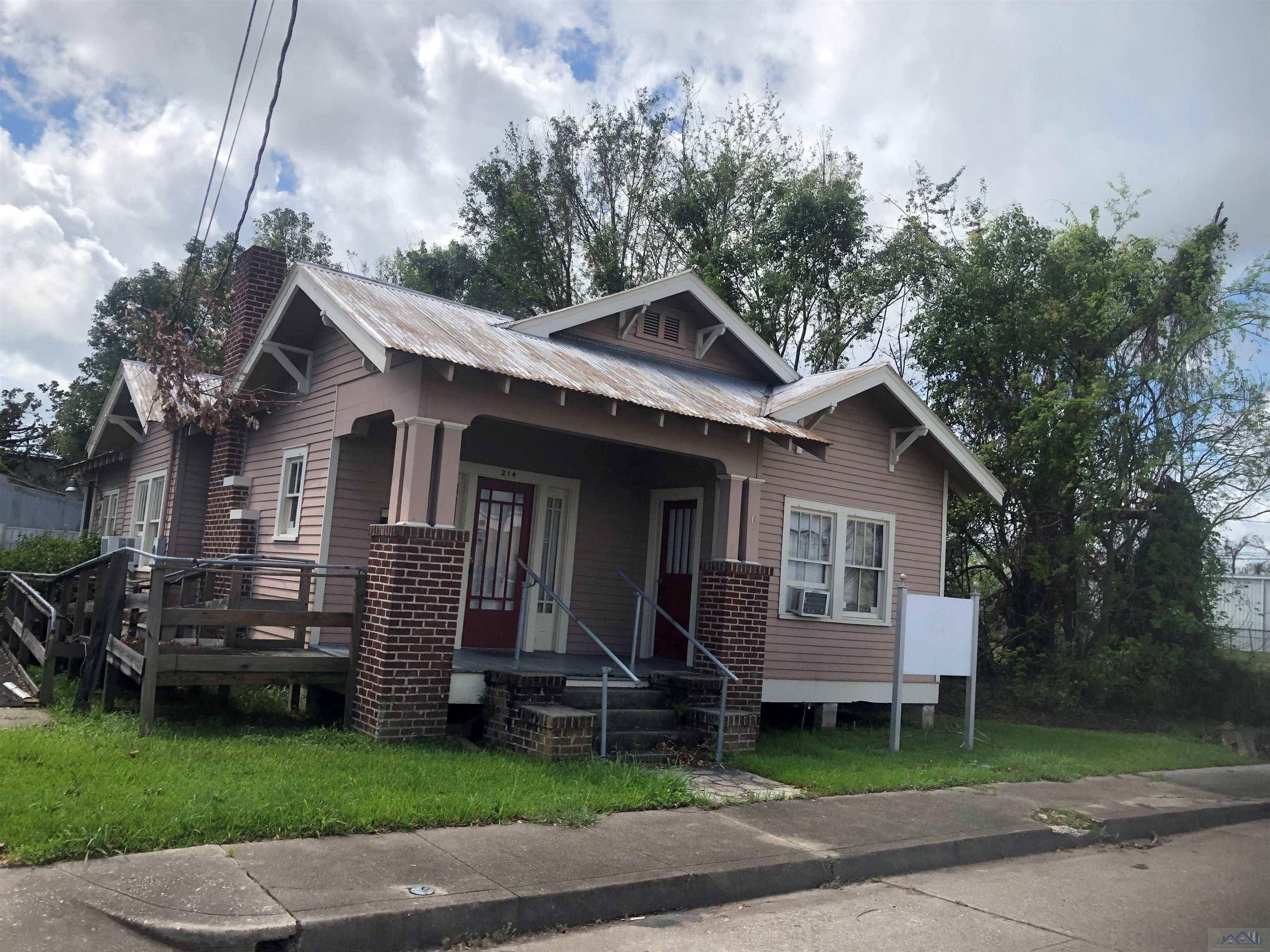 Houma, LA 70360,214 High St