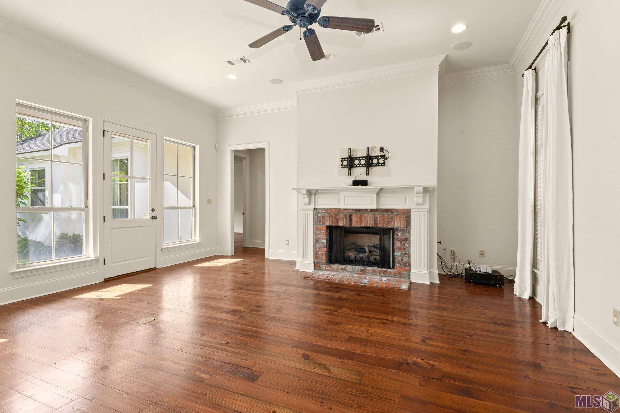 Baton Rouge, LA 70808,2224 Sassy Ln