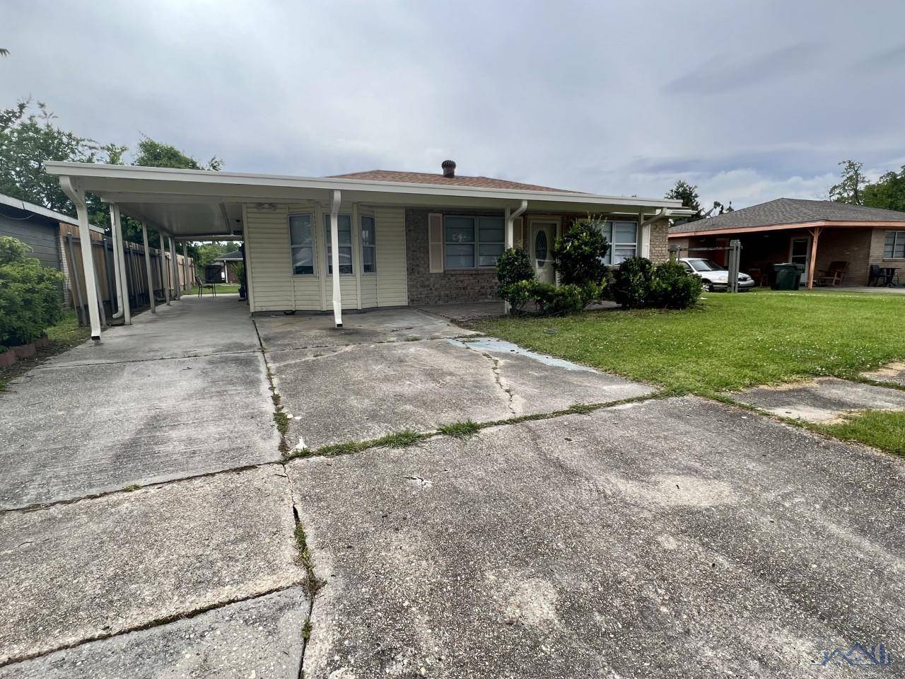 Houma, LA 70363,5 Kingsridge Loop