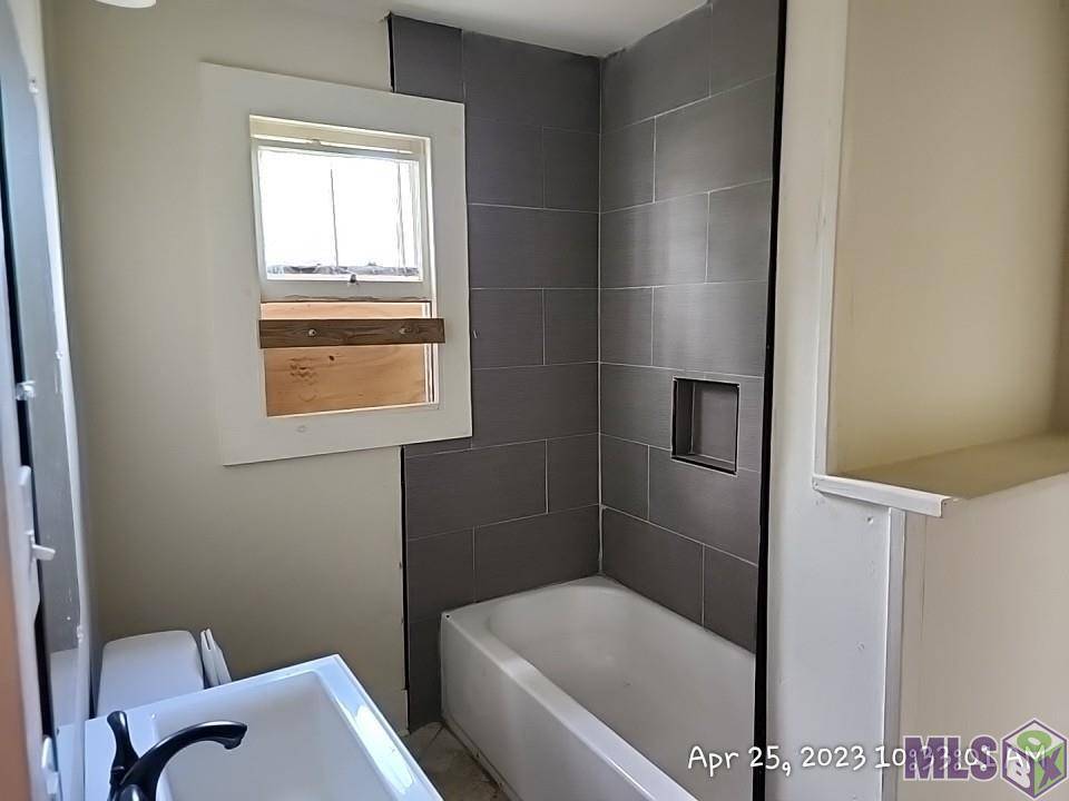 Baton Rouge, LA 70806,349 Peachtree Blvd