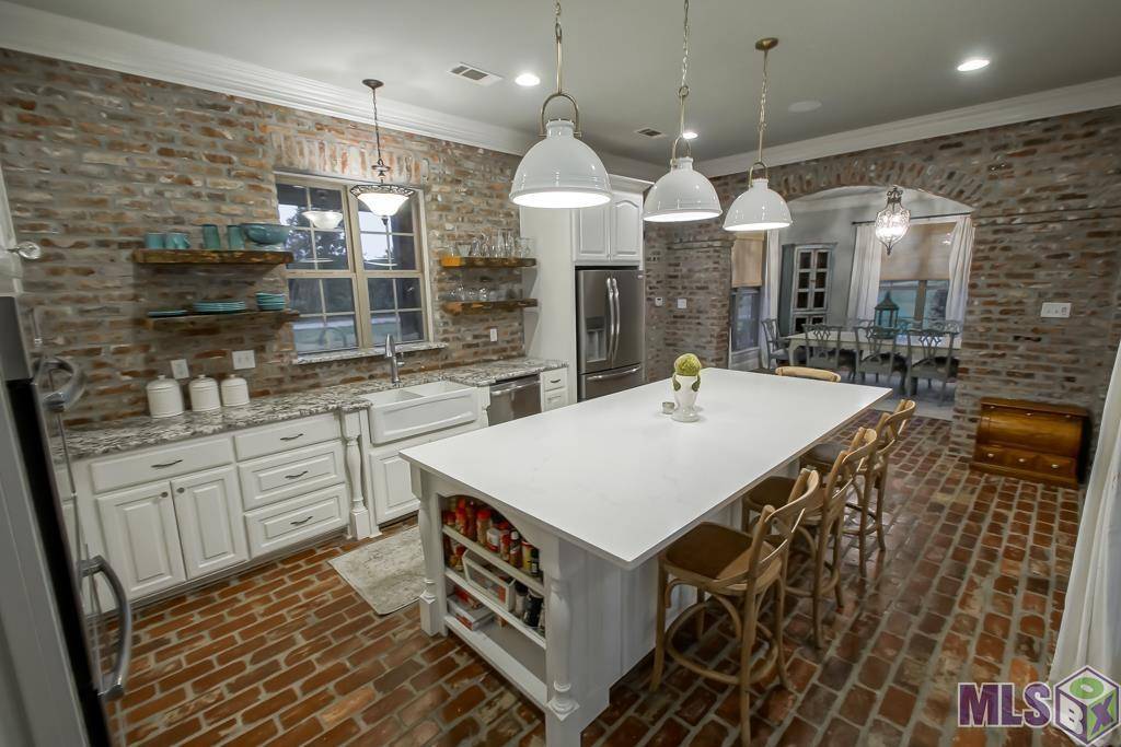 Pride, LA 70770,16847 Freedom Ave