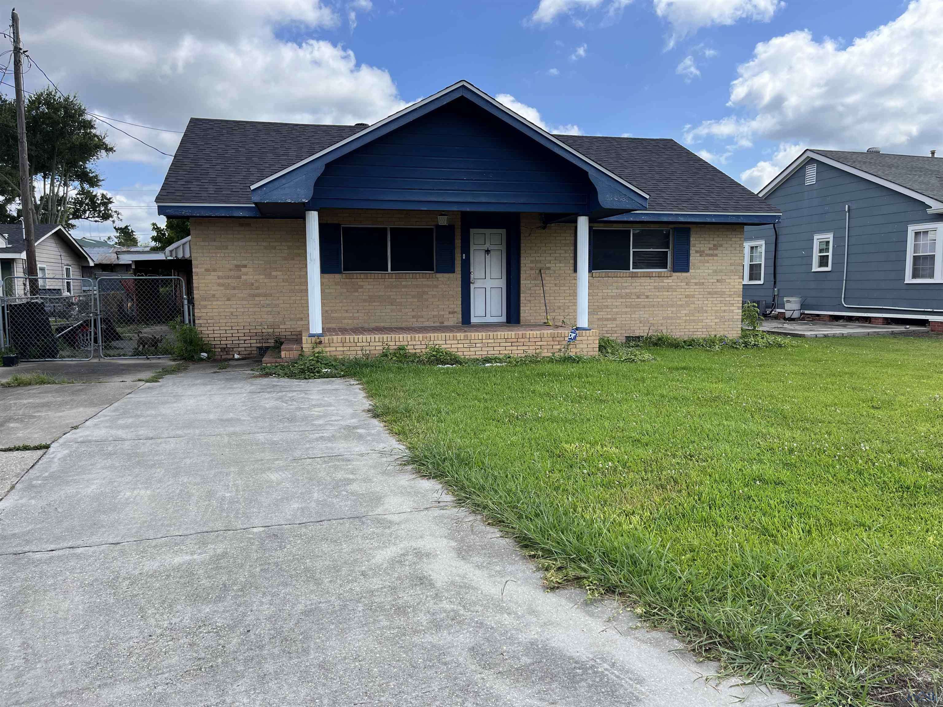 Houma, LA 70364,1207 Bourg St