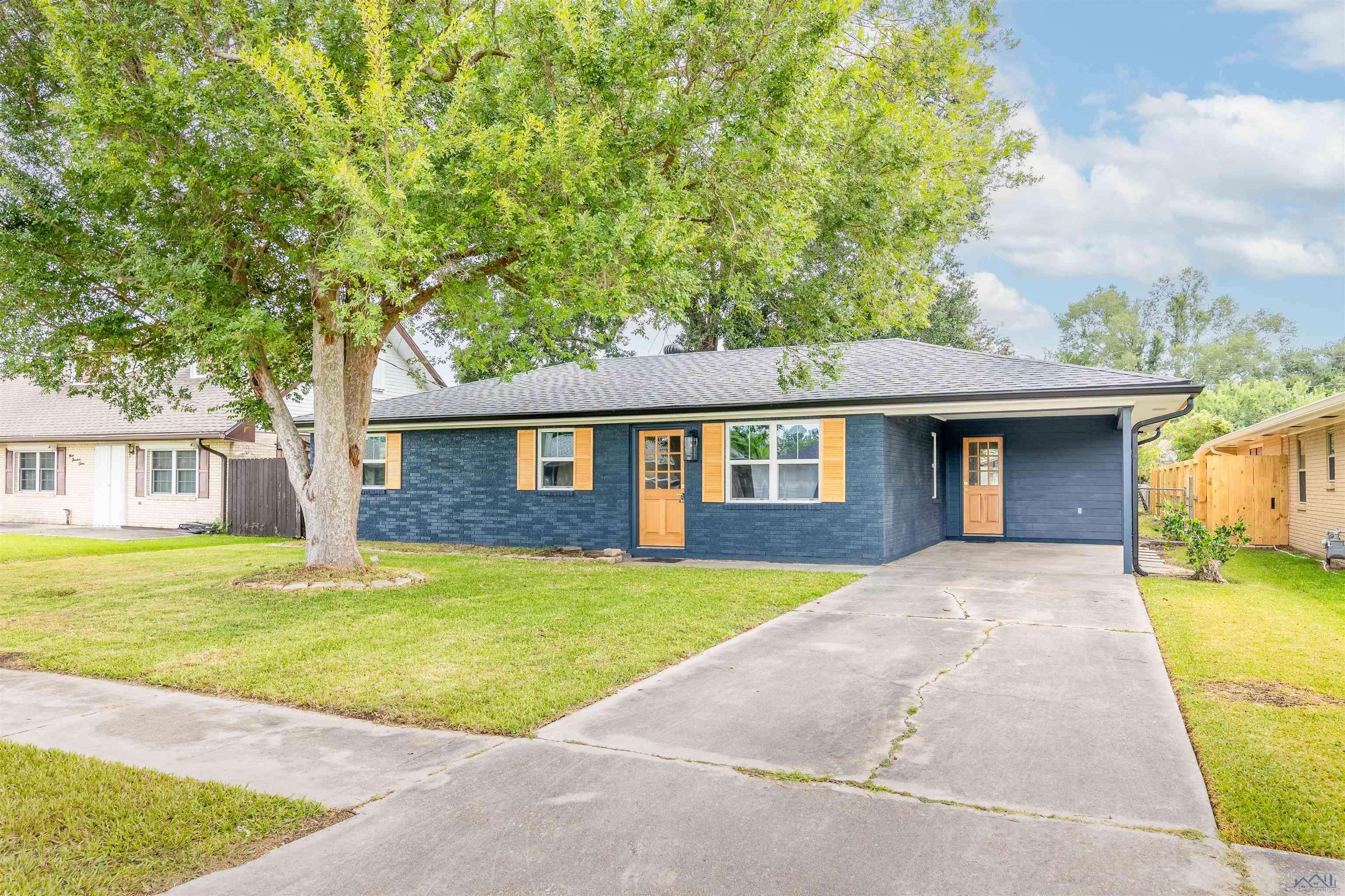 Houma, LA 70364,309 Oakshire Dr