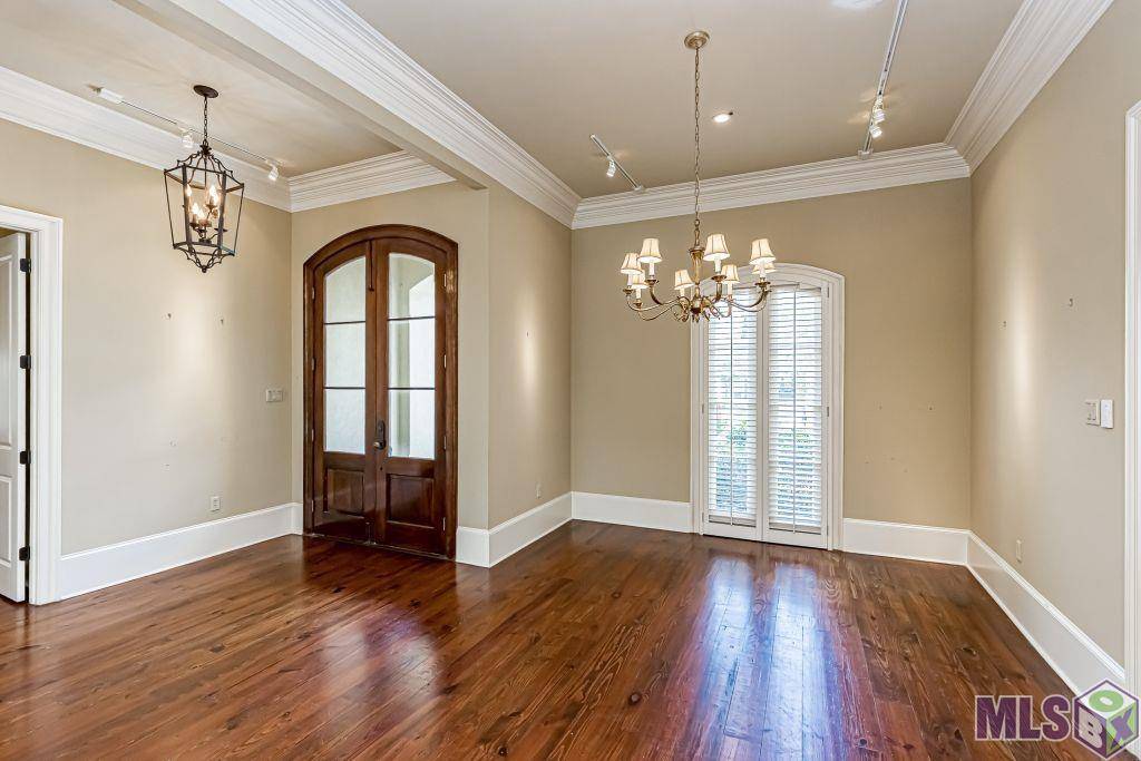Baton Rouge, LA 70810,9815 Myrtle Ln