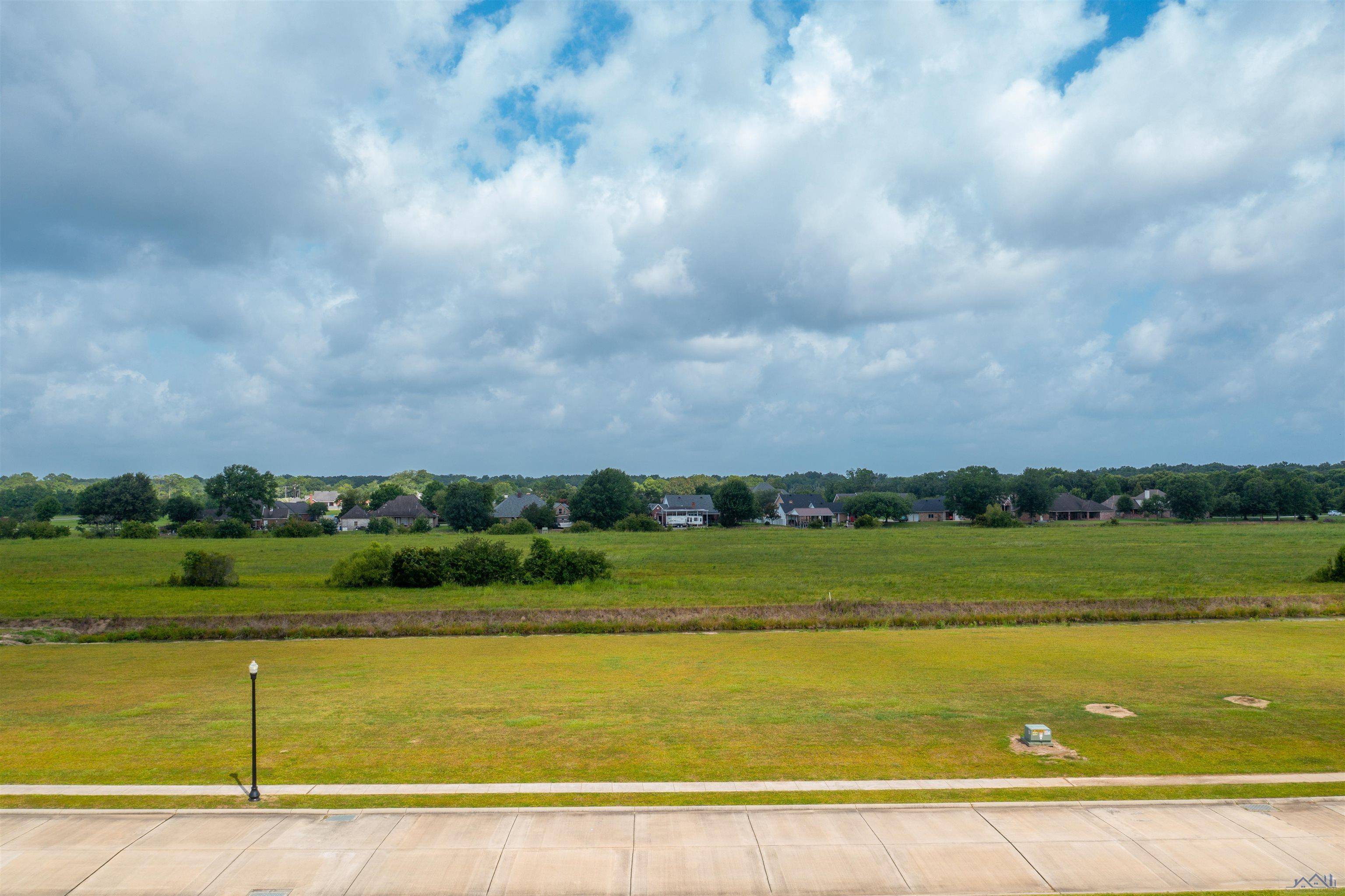 Berwick, LA 70342,121 River Estates St