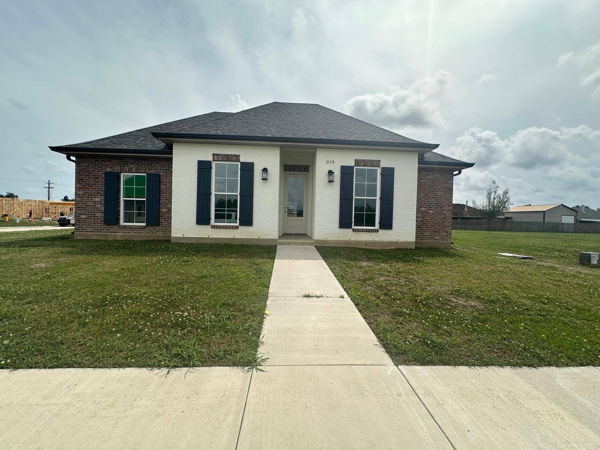Houma, LA 70360,219 Newsom Dr