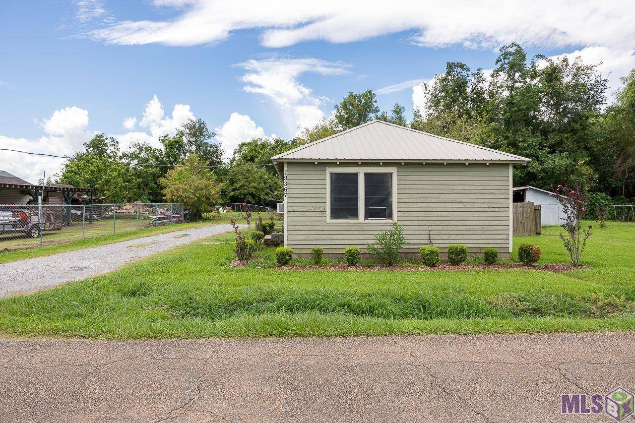 Vacherie, LA 70090,19367 Mimosa St